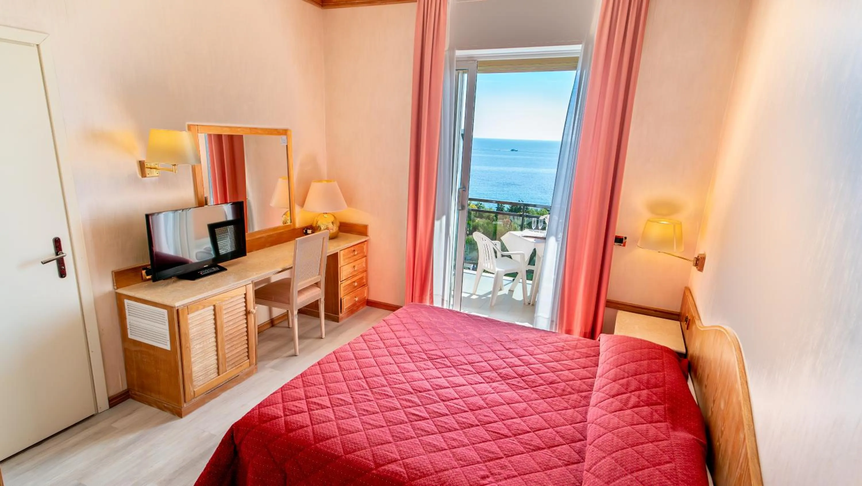 Bed in Bobby Executive