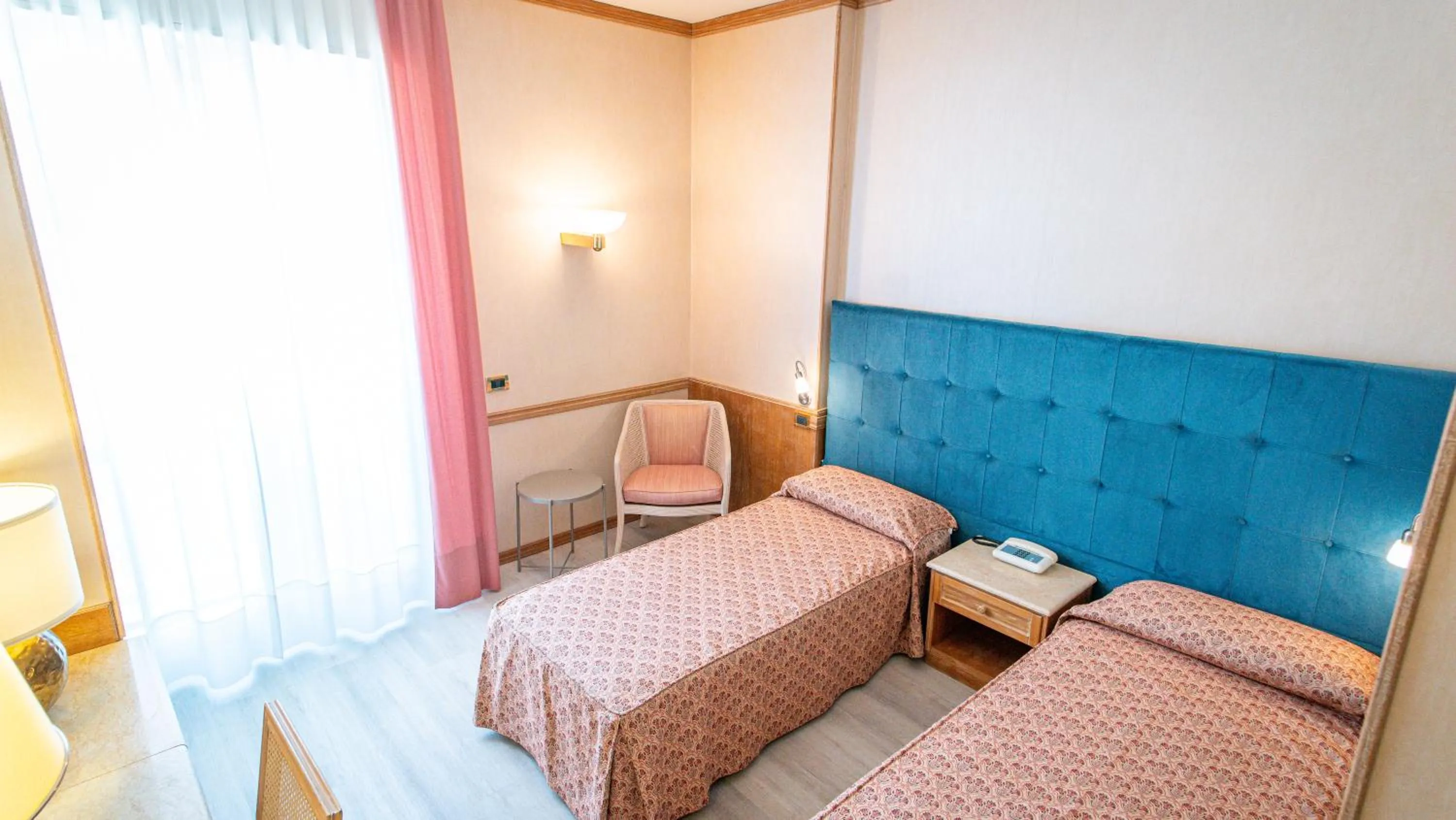 Bed in Bobby Executive