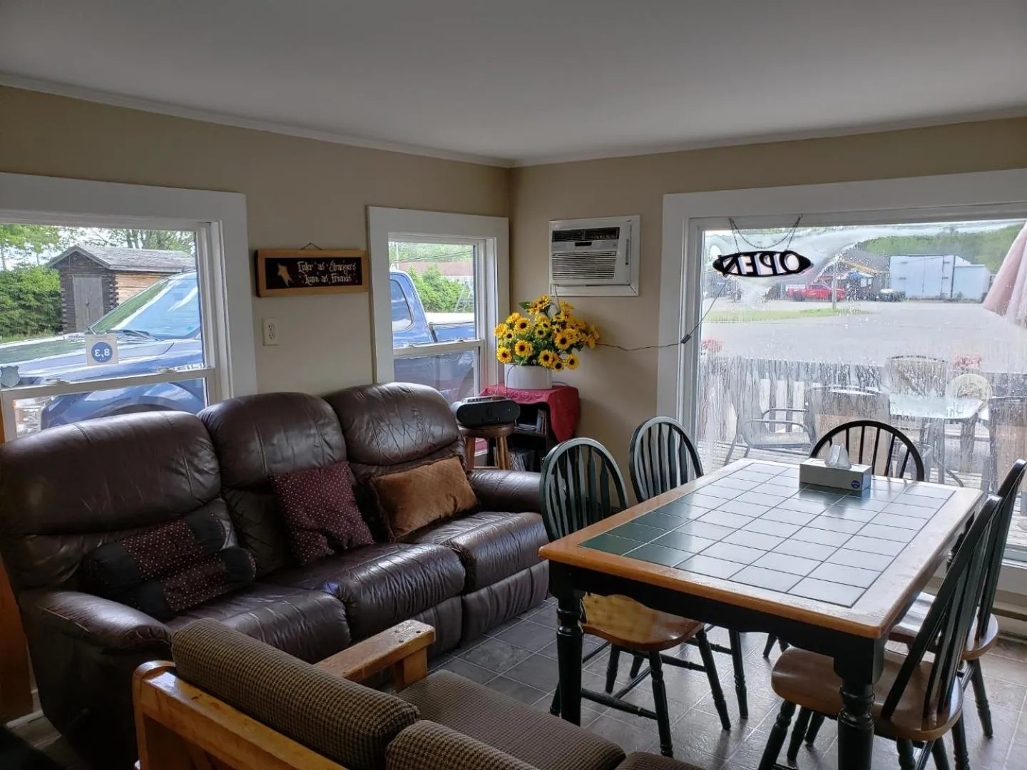 Restaurant/places to eat in Scoodic Motel