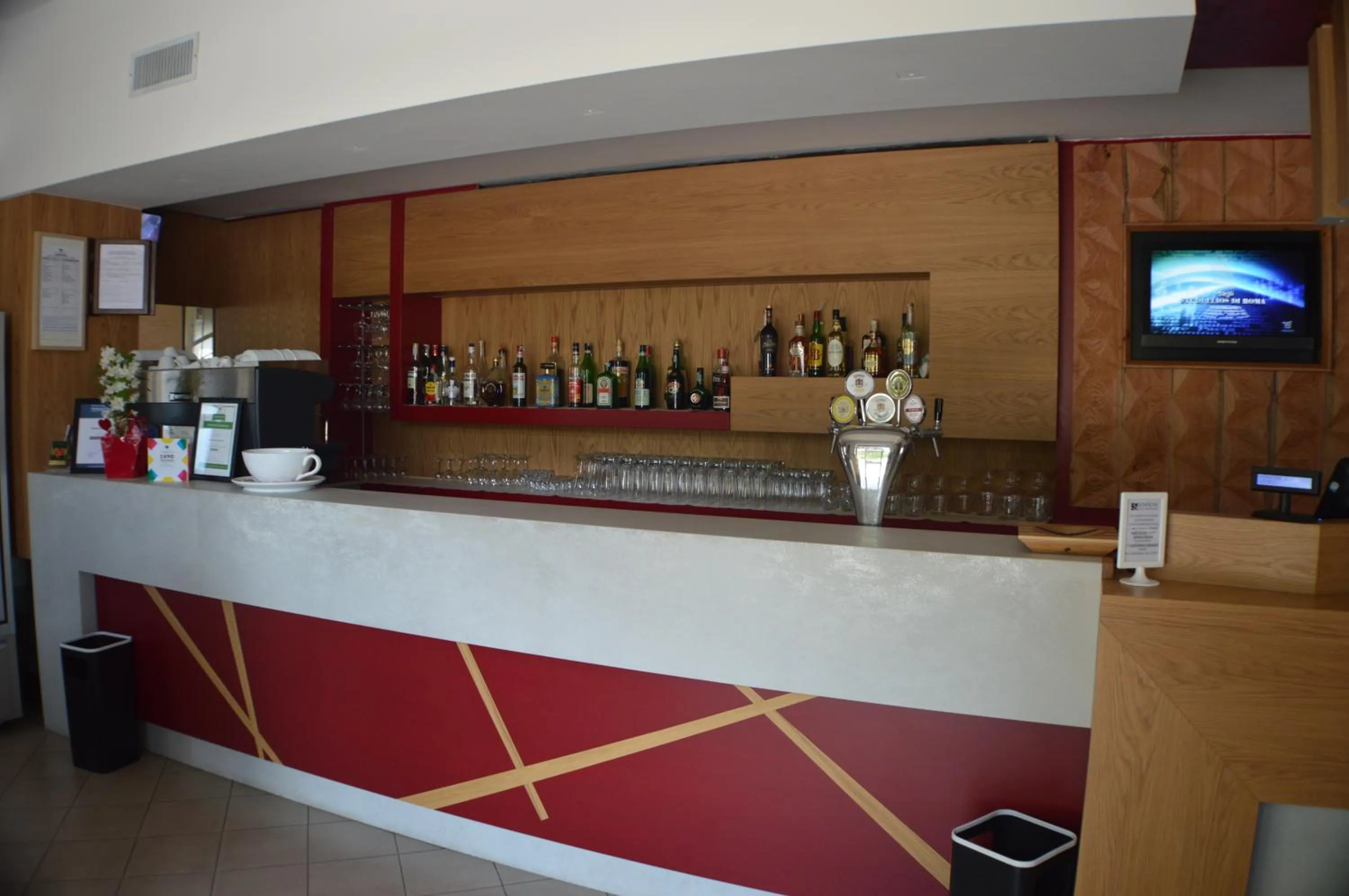 Lounge or bar in Sempione Hotel Malpensa
