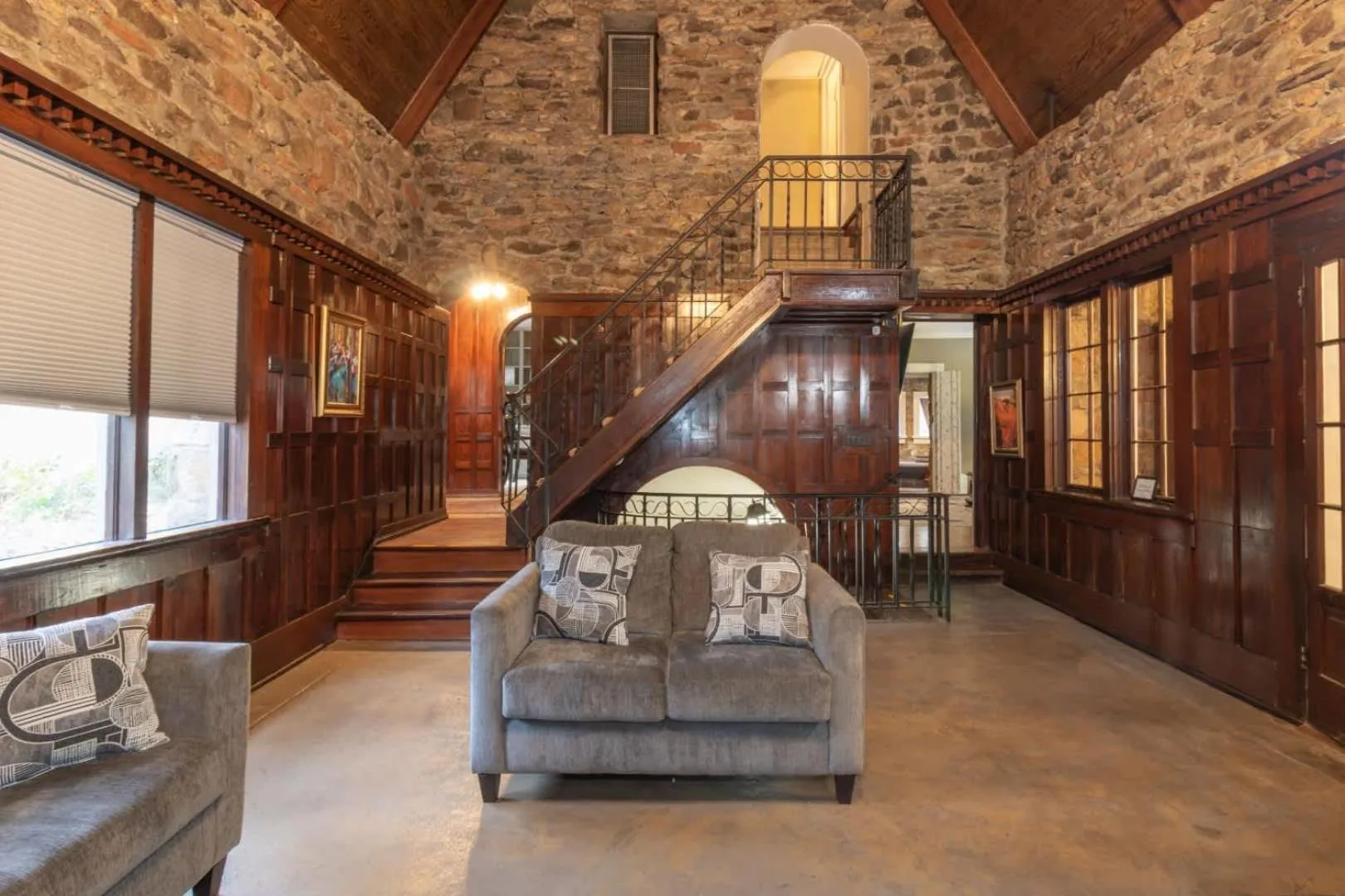 Royal in Columbus- Midtown Columbus Castle