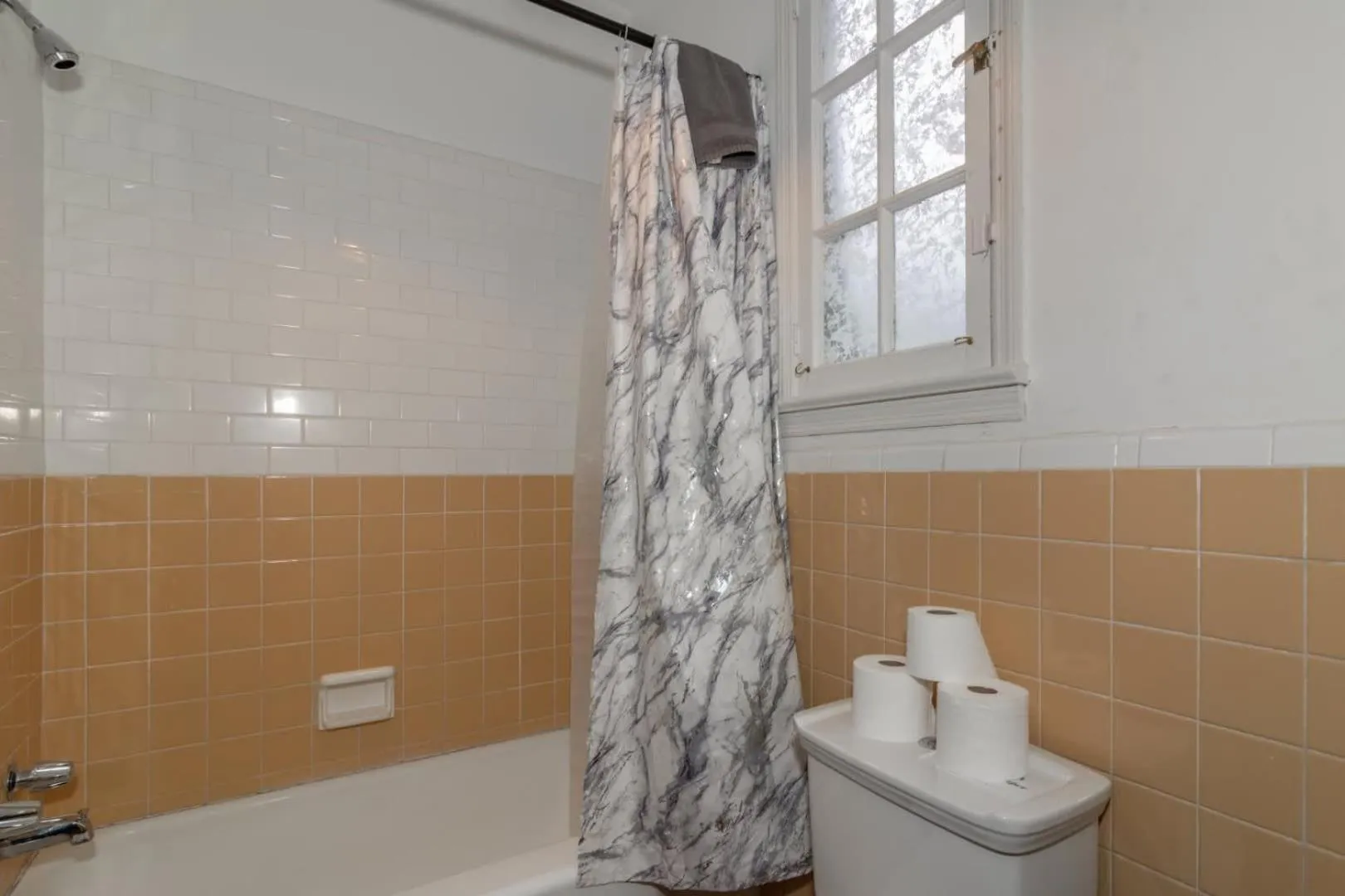 Royal in Columbus- Midtown Columbus Castle