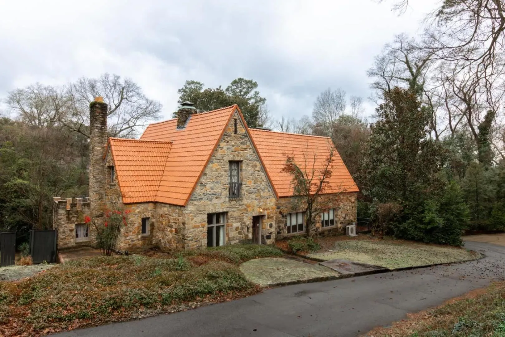 Royal in Columbus- Midtown Columbus Castle