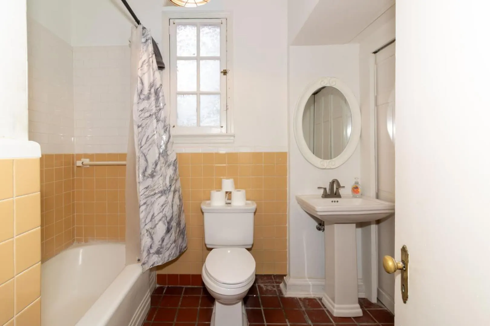 Royal in Columbus- Midtown Columbus Castle