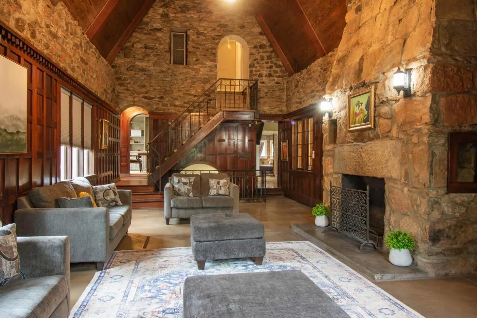 Royal in Columbus- Midtown Columbus Castle