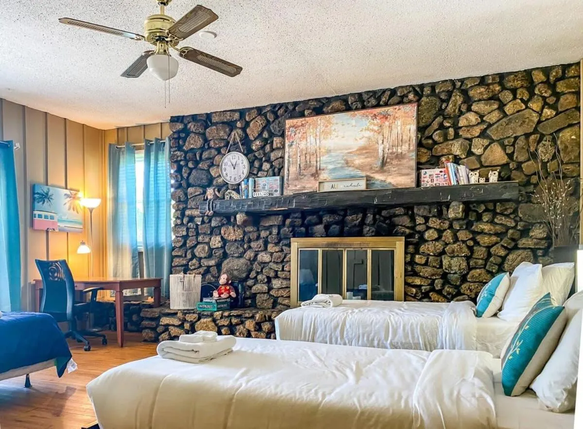 Bed in Near Space Center- Mahan Splashdown