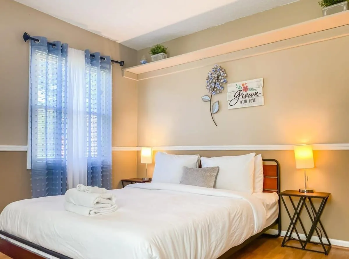 Bed in Near Space Center- Mahan Splashdown