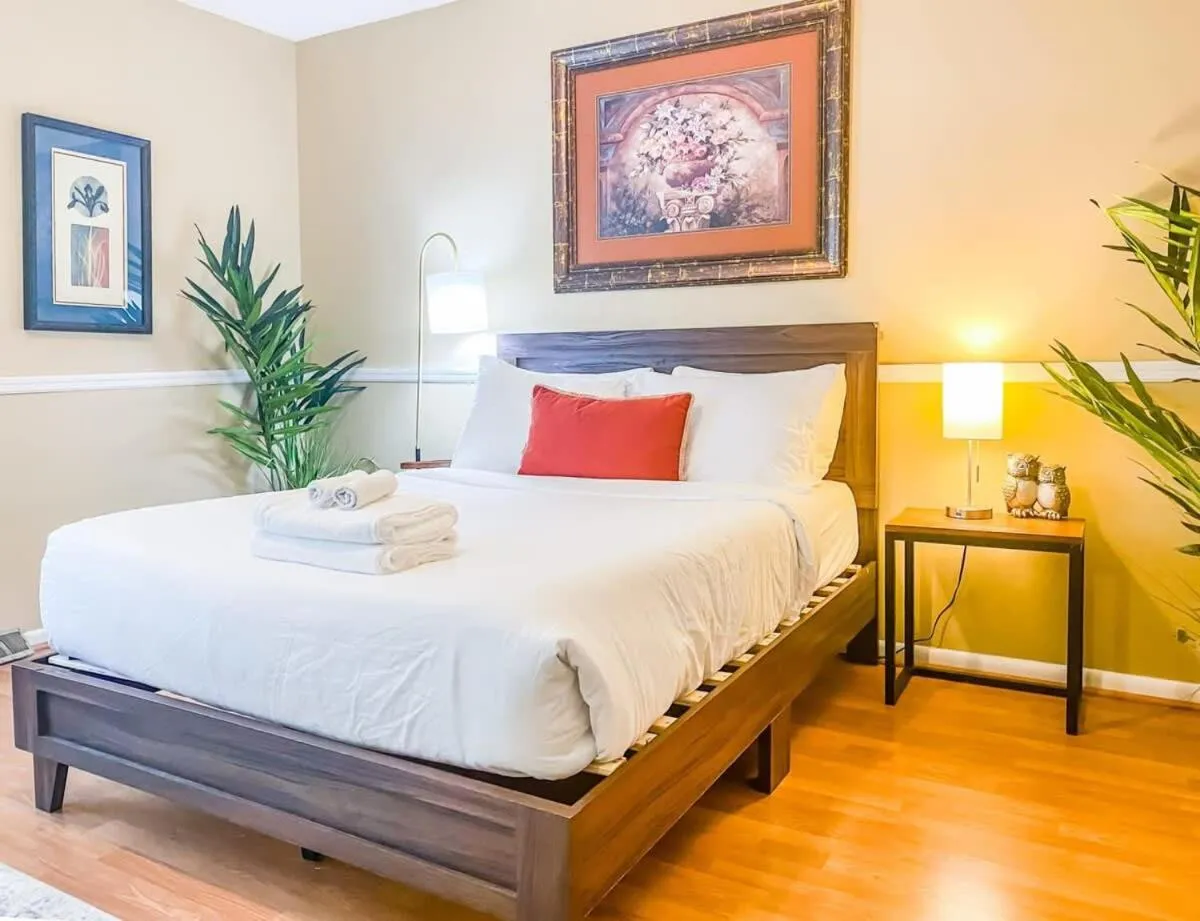 Bed in Near Space Center- Mahan Splashdown