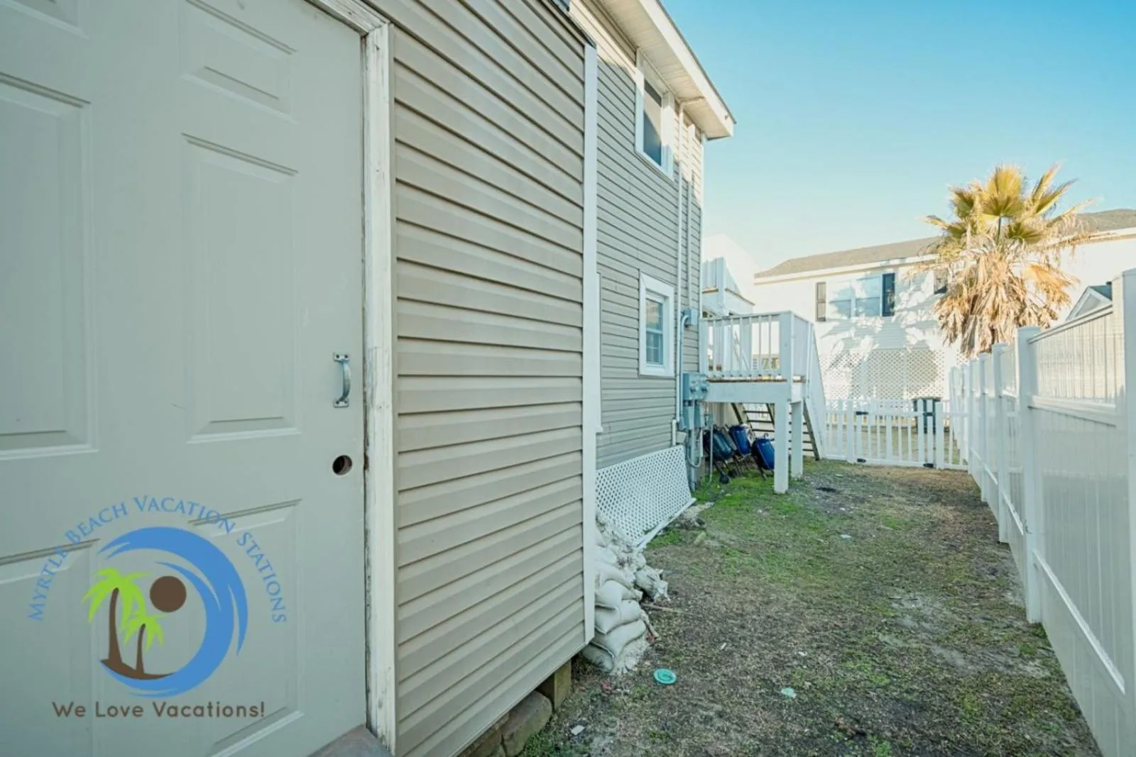 Property building in Cg Cottage Up