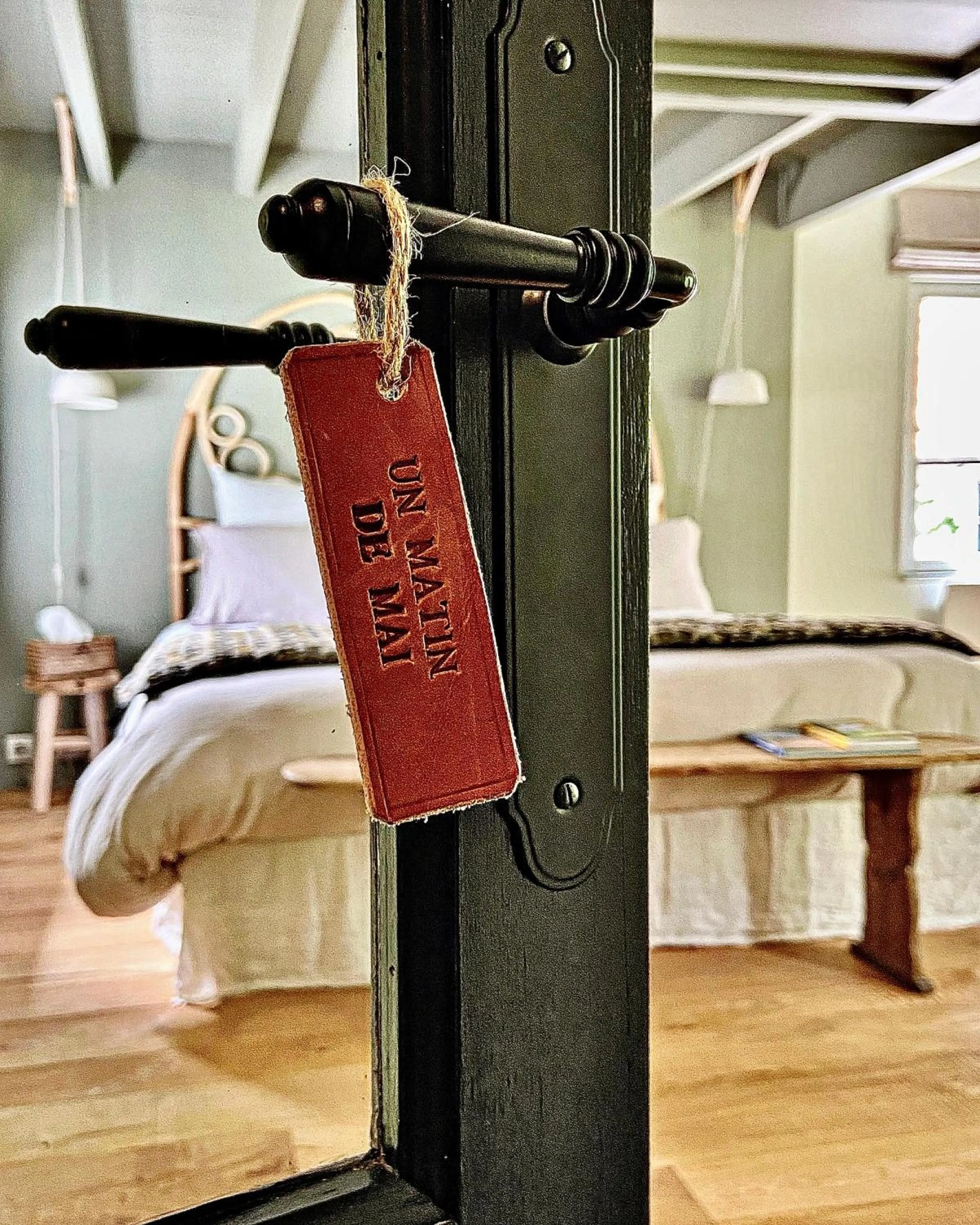 Bedroom, Bed in Un matin de mai, Côte d'Opale