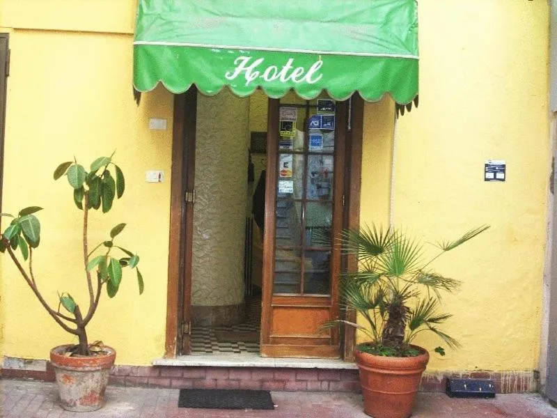 Facade/entrance in Hotel Casanova