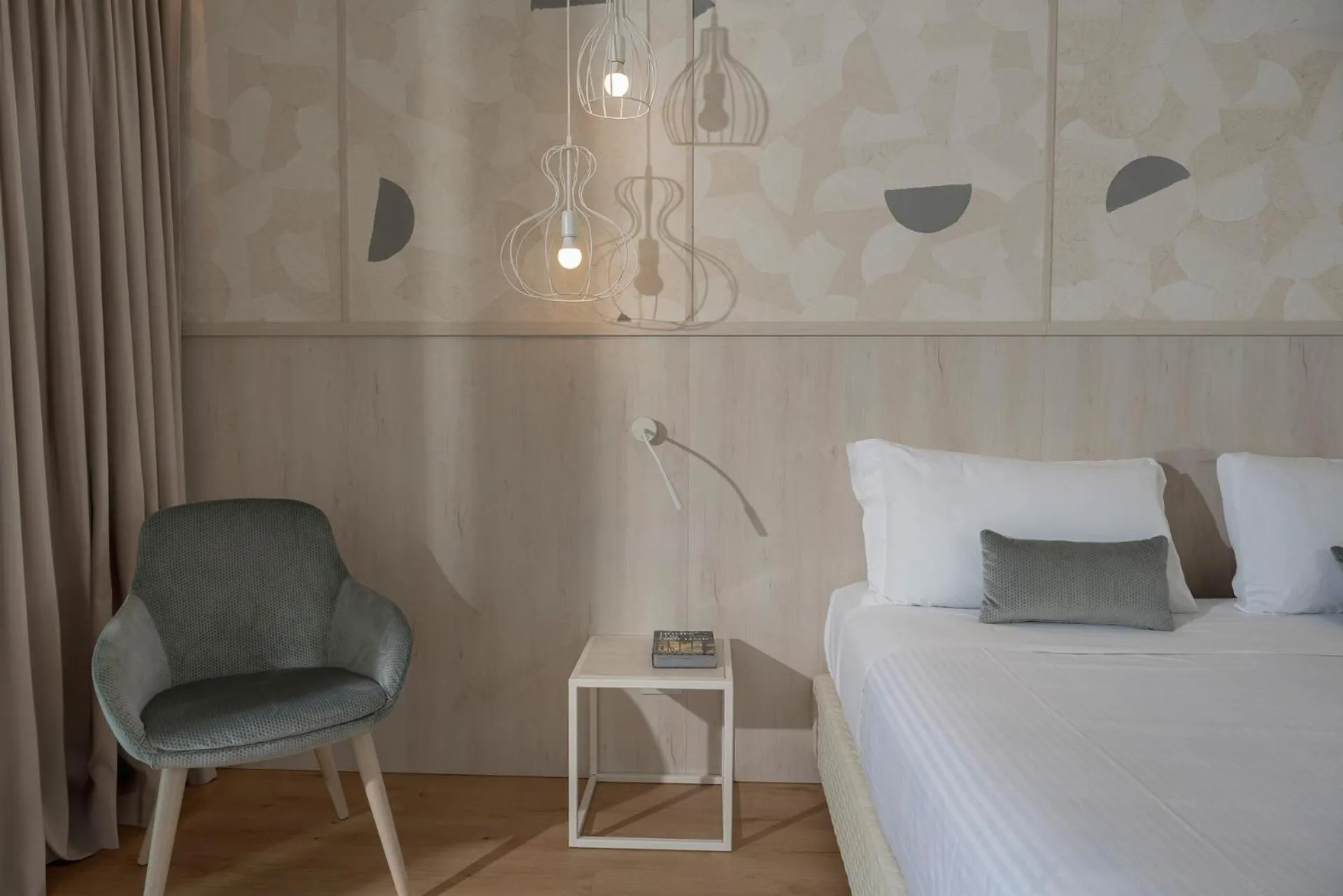 Bedroom, Bed in Hotel Regina