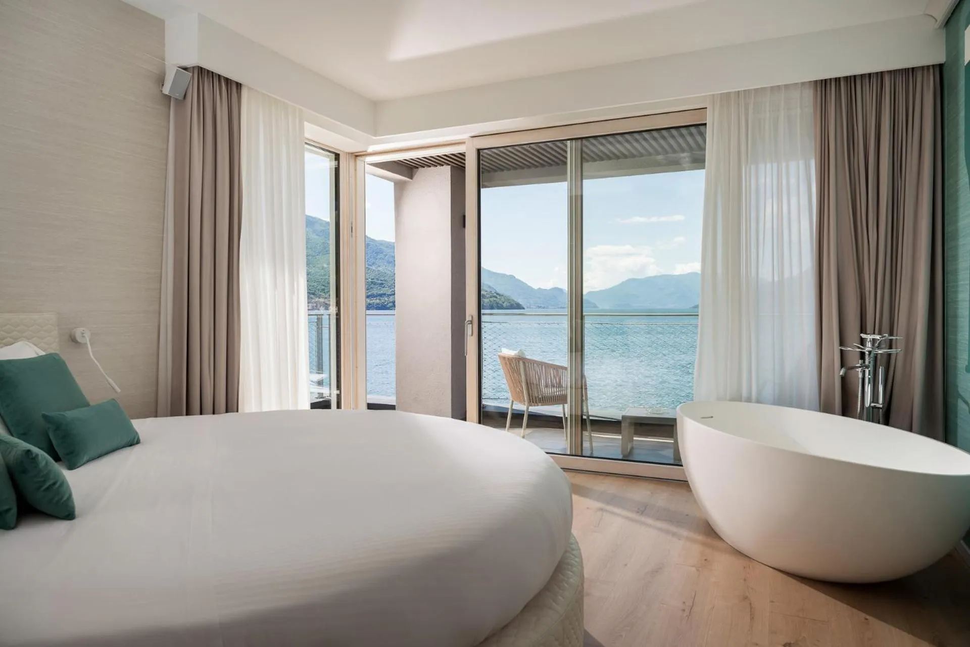 Bedroom, Bed in Hotel Regina