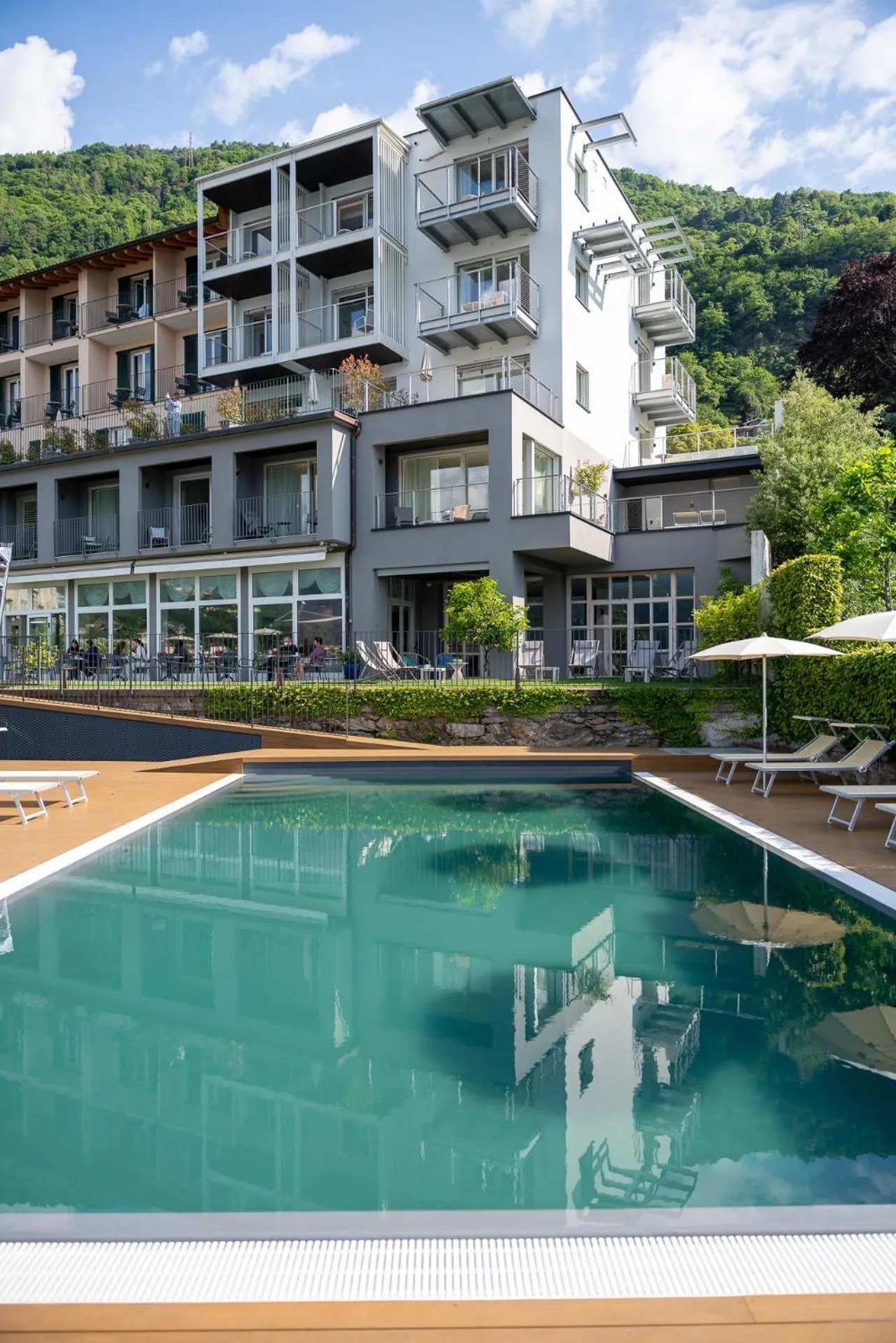 Property building in Hotel Regina