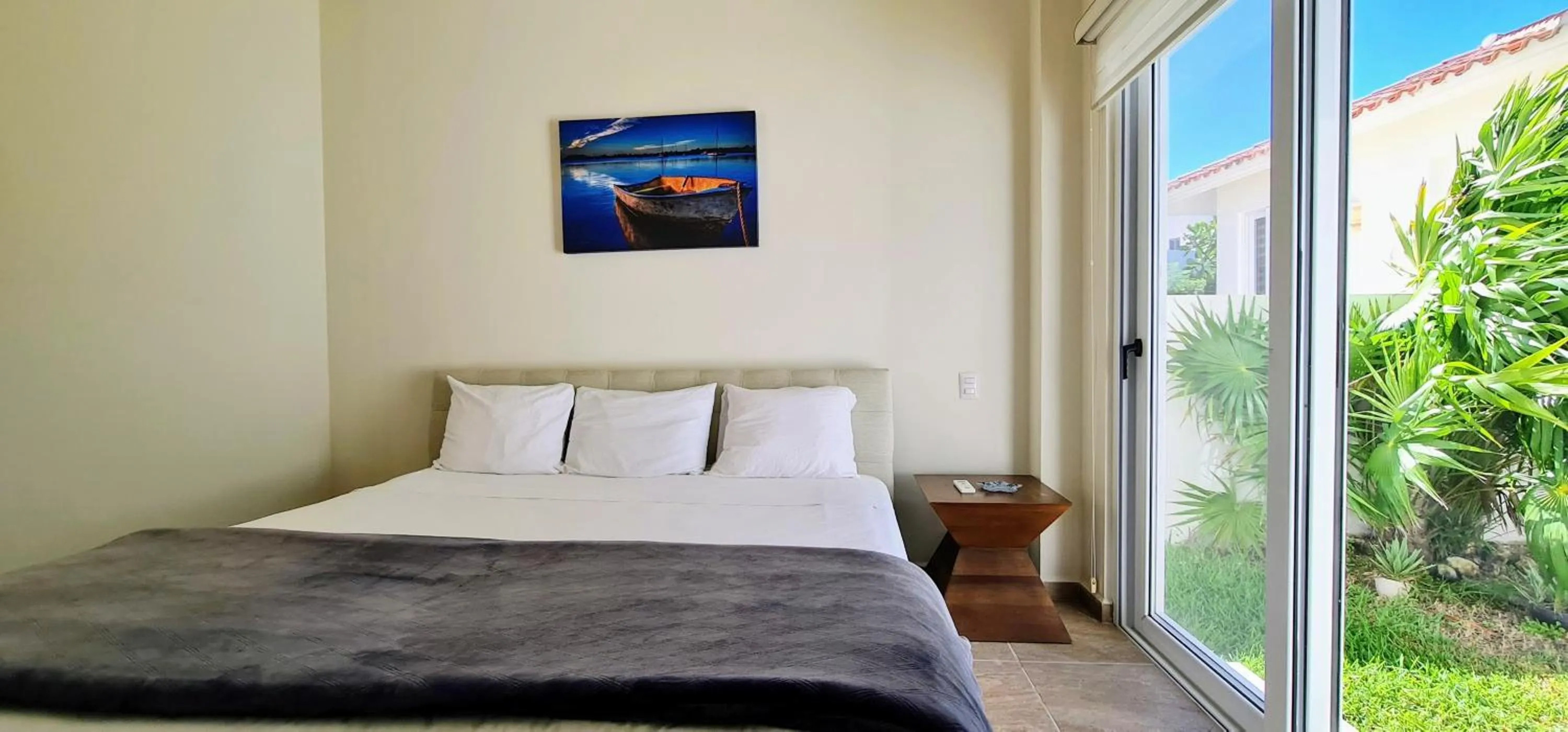 Bedroom, Bed in CASA REYES Stunning Rooftop Oceanview