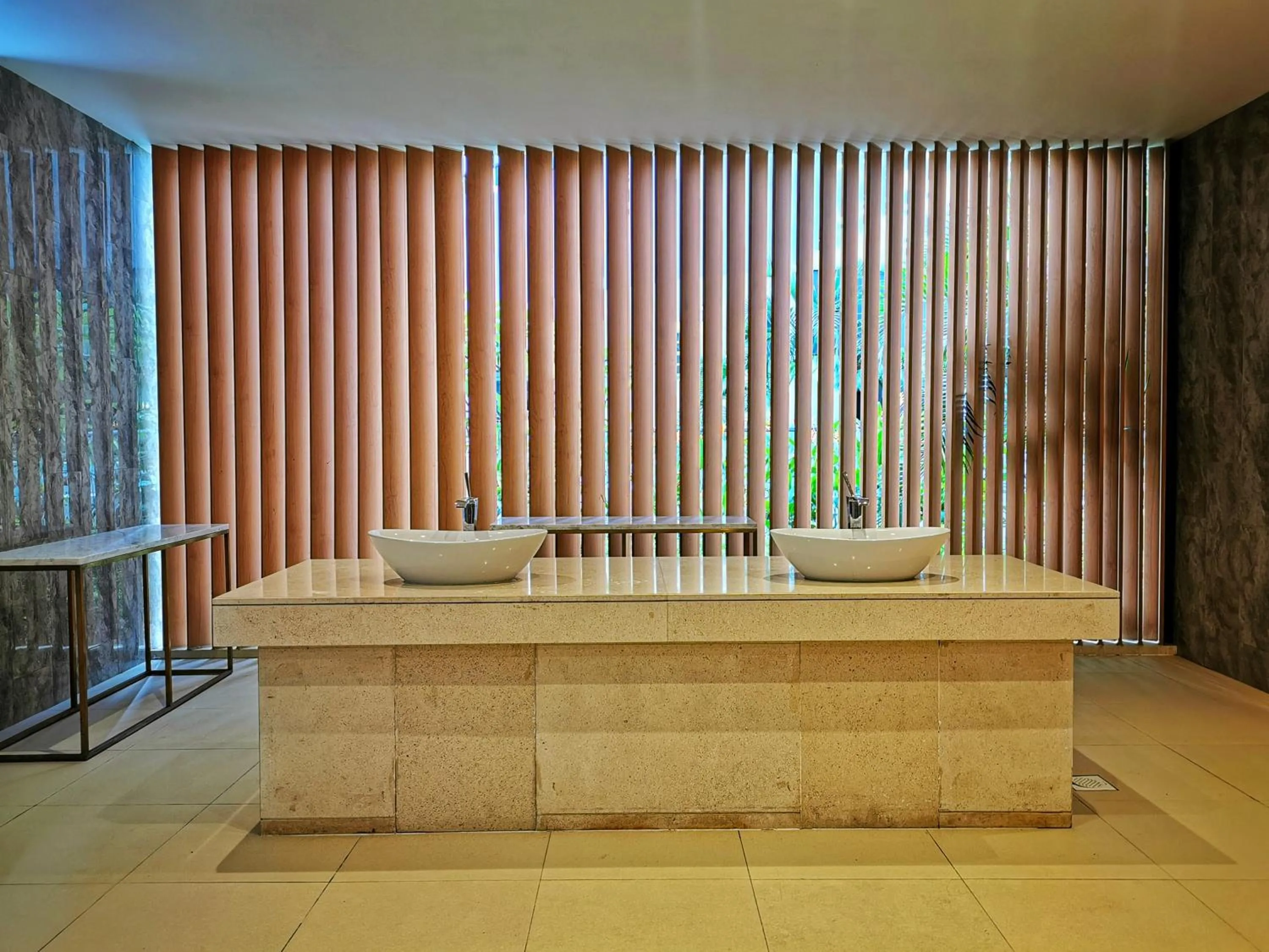 Public Bath in Yussy Homestay at R&F Princess Cove