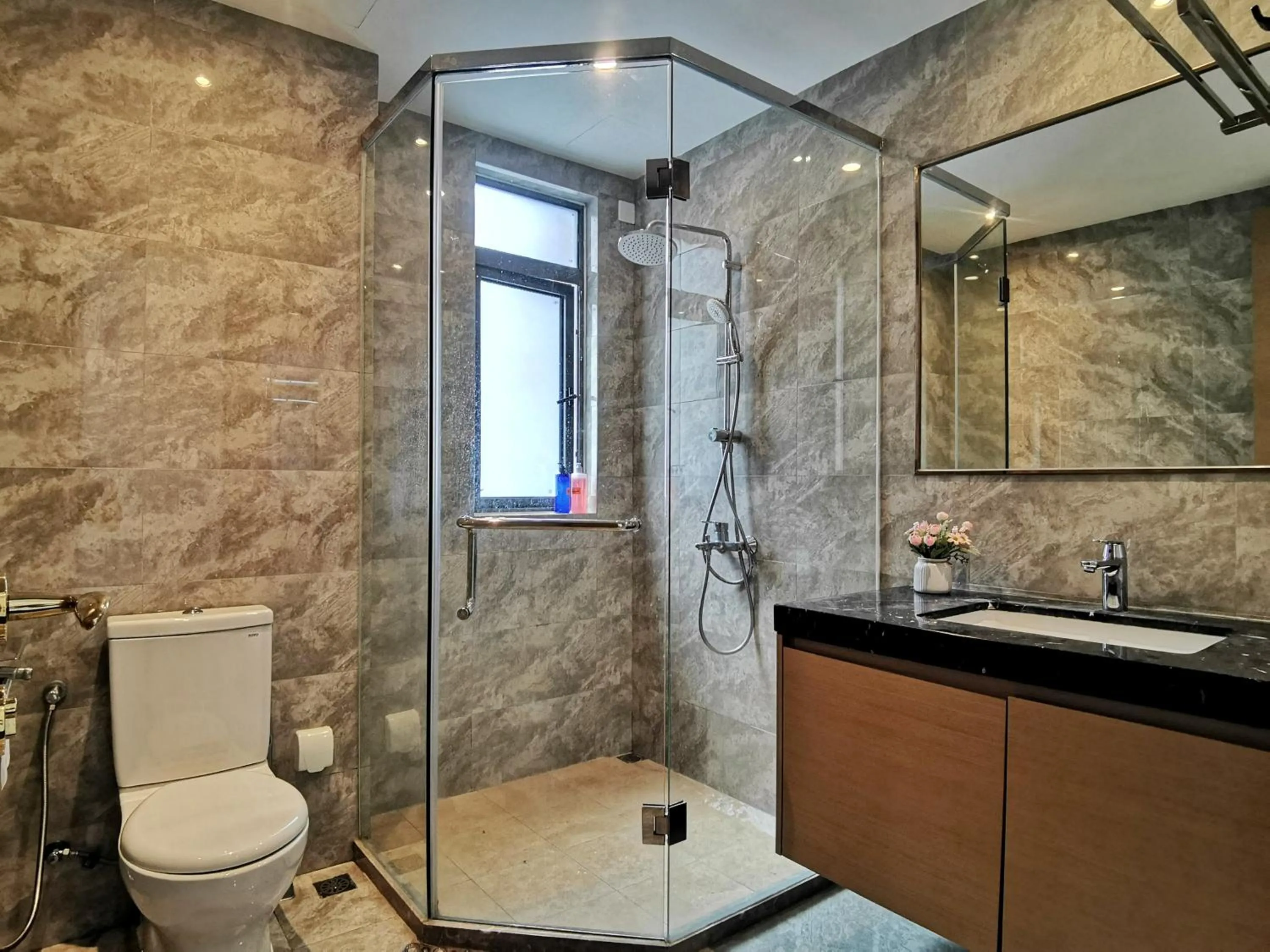 Bathroom in Yussy Homestay at R&F Princess Cove