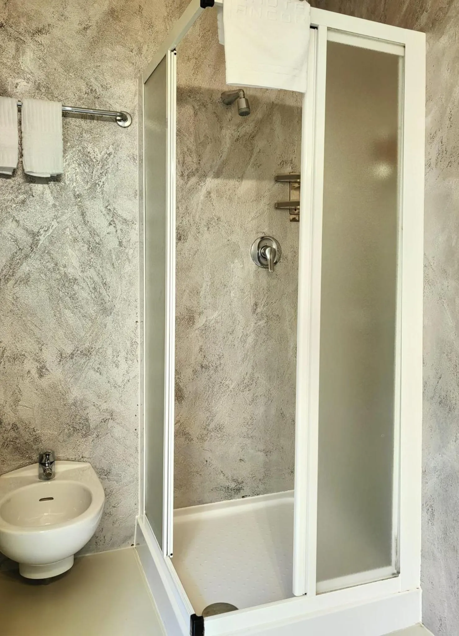 Bathroom in Hotel Ancora