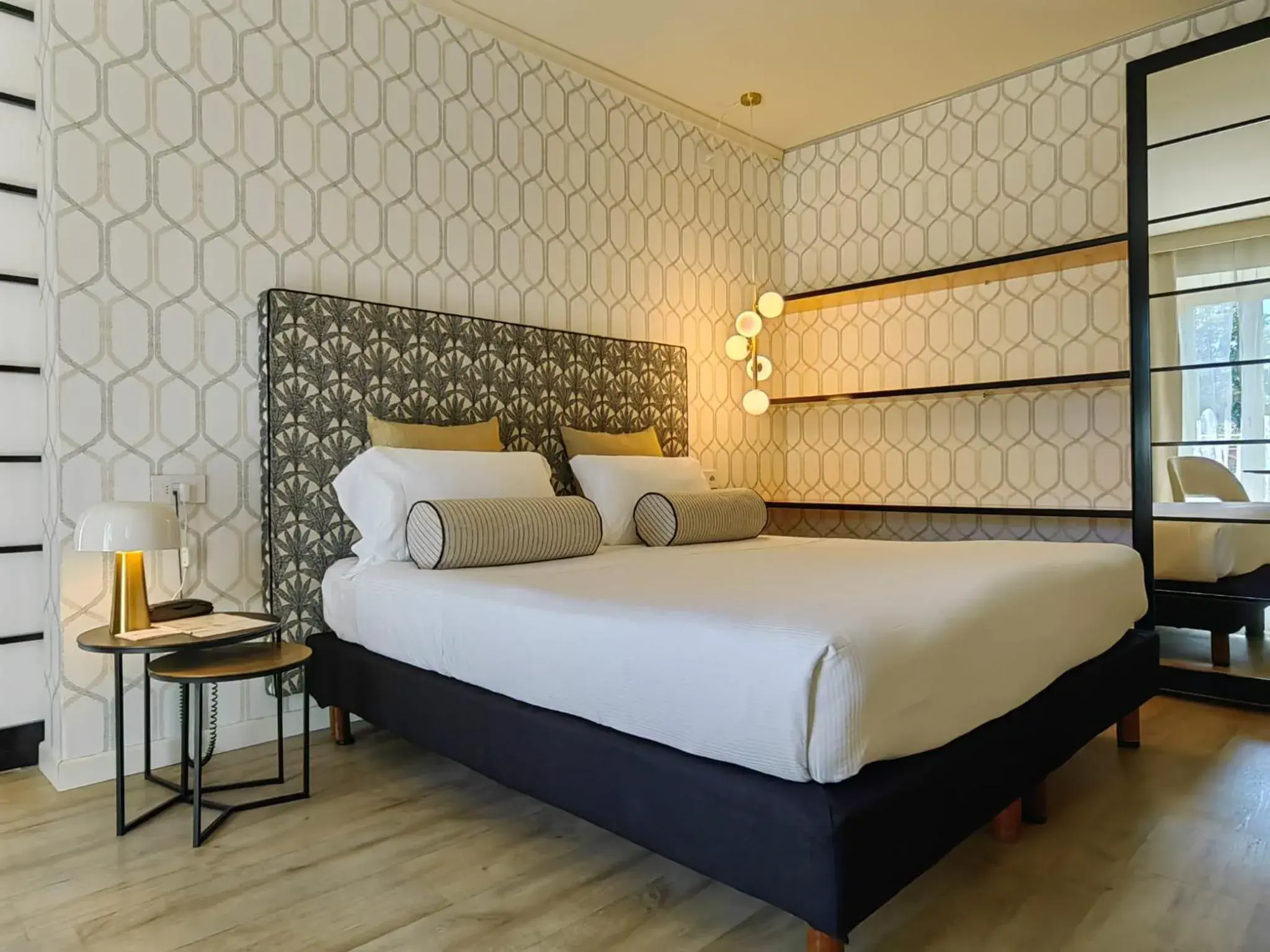 Junior Suite with Balcony - single occupancy in Hotel Ancora Junior Suite with Balcony - single occupancy in Hotel Ancora