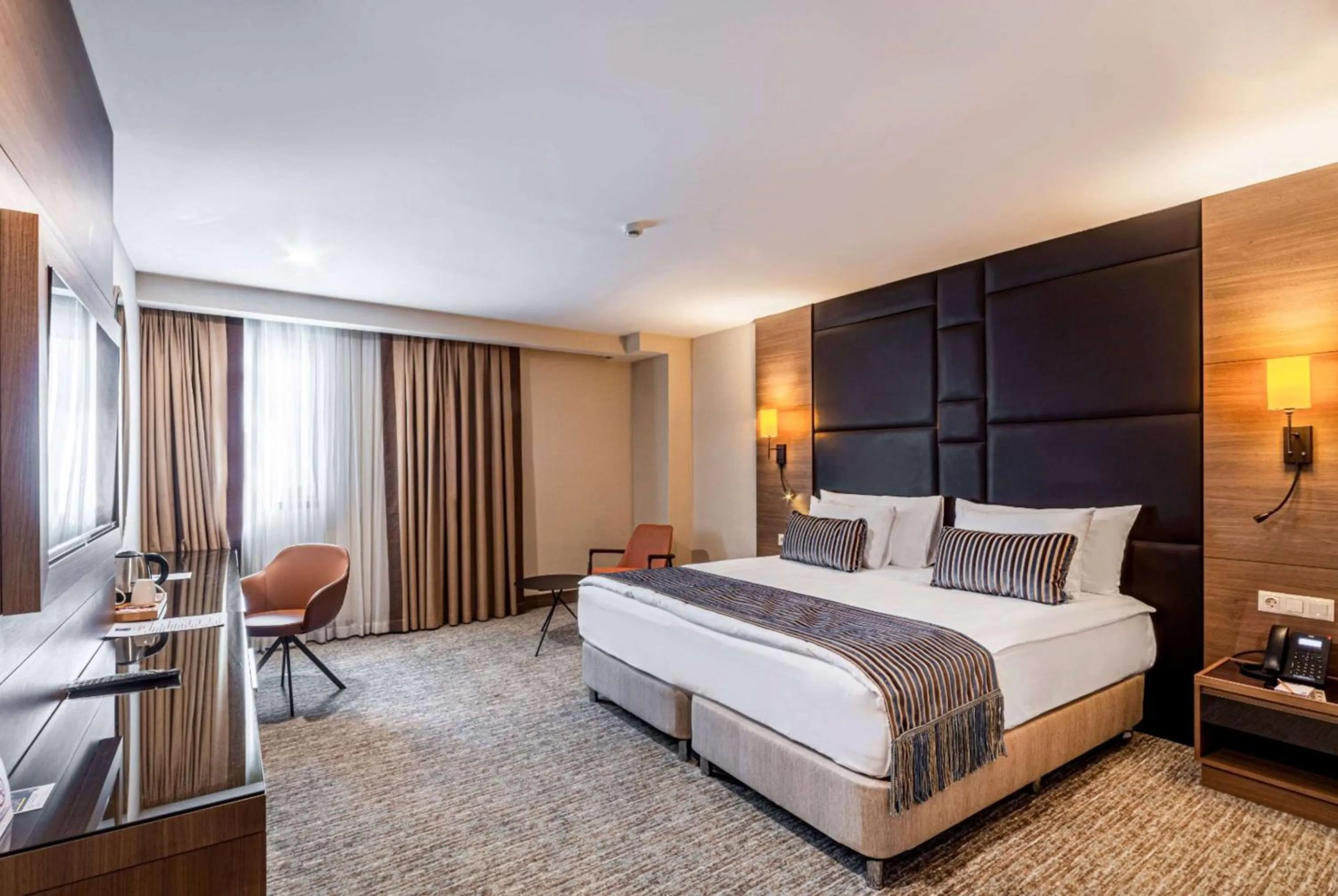 Photo of the whole room, Bed in TRYP By Wyndham Istanbul Sisli Hotel
