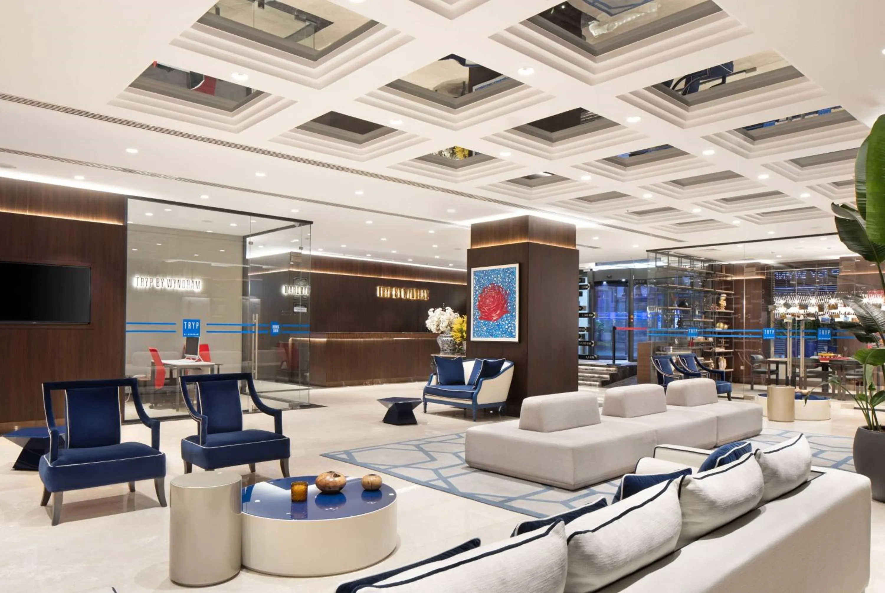 Lobby or reception in TRYP By Wyndham Istanbul Sisli Hotel
