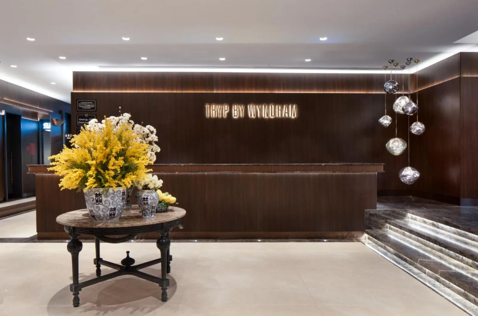 Lobby or reception in TRYP By Wyndham Istanbul Sisli Hotel
