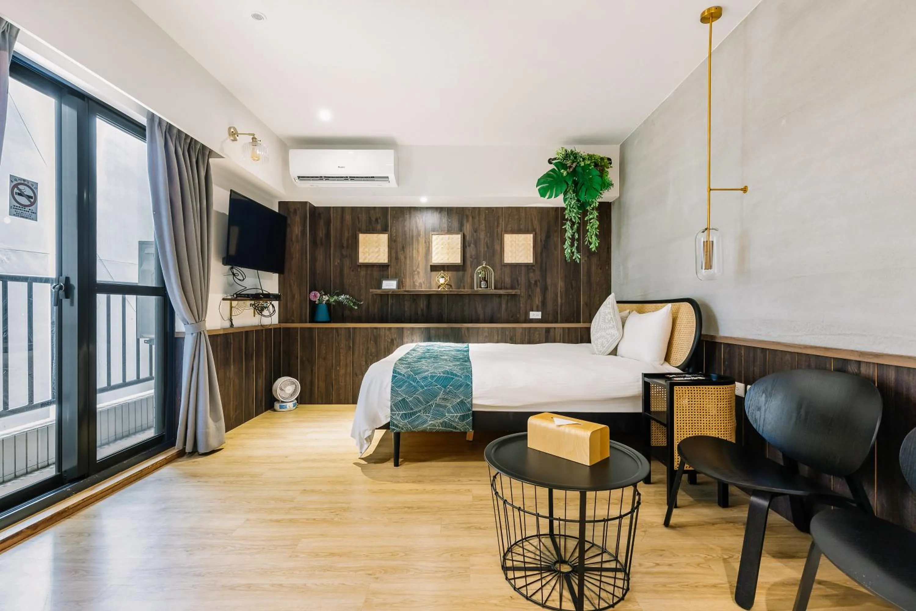 Photo of the whole room in Nan Nan