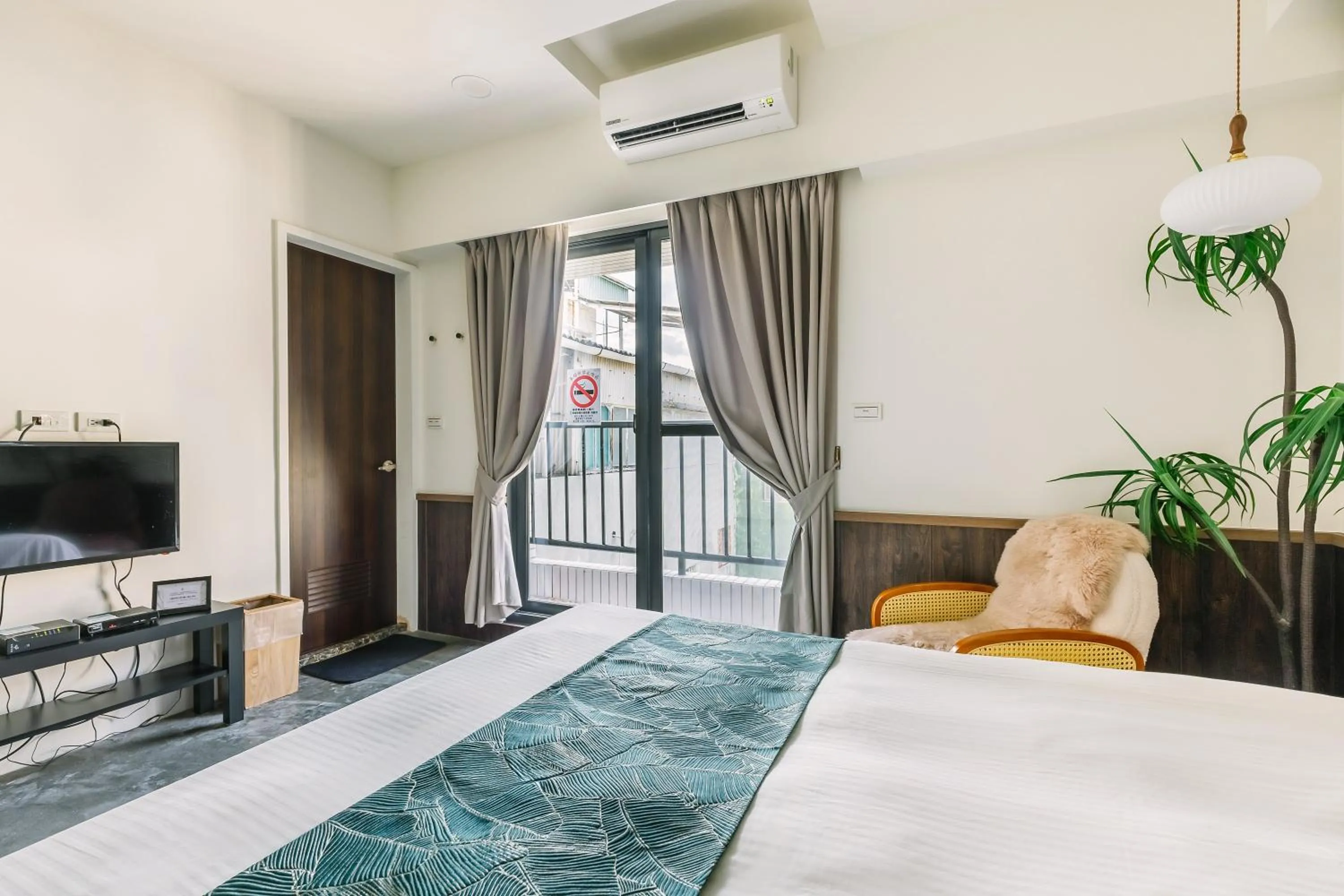 Photo of the whole room, Bed in Nan Nan