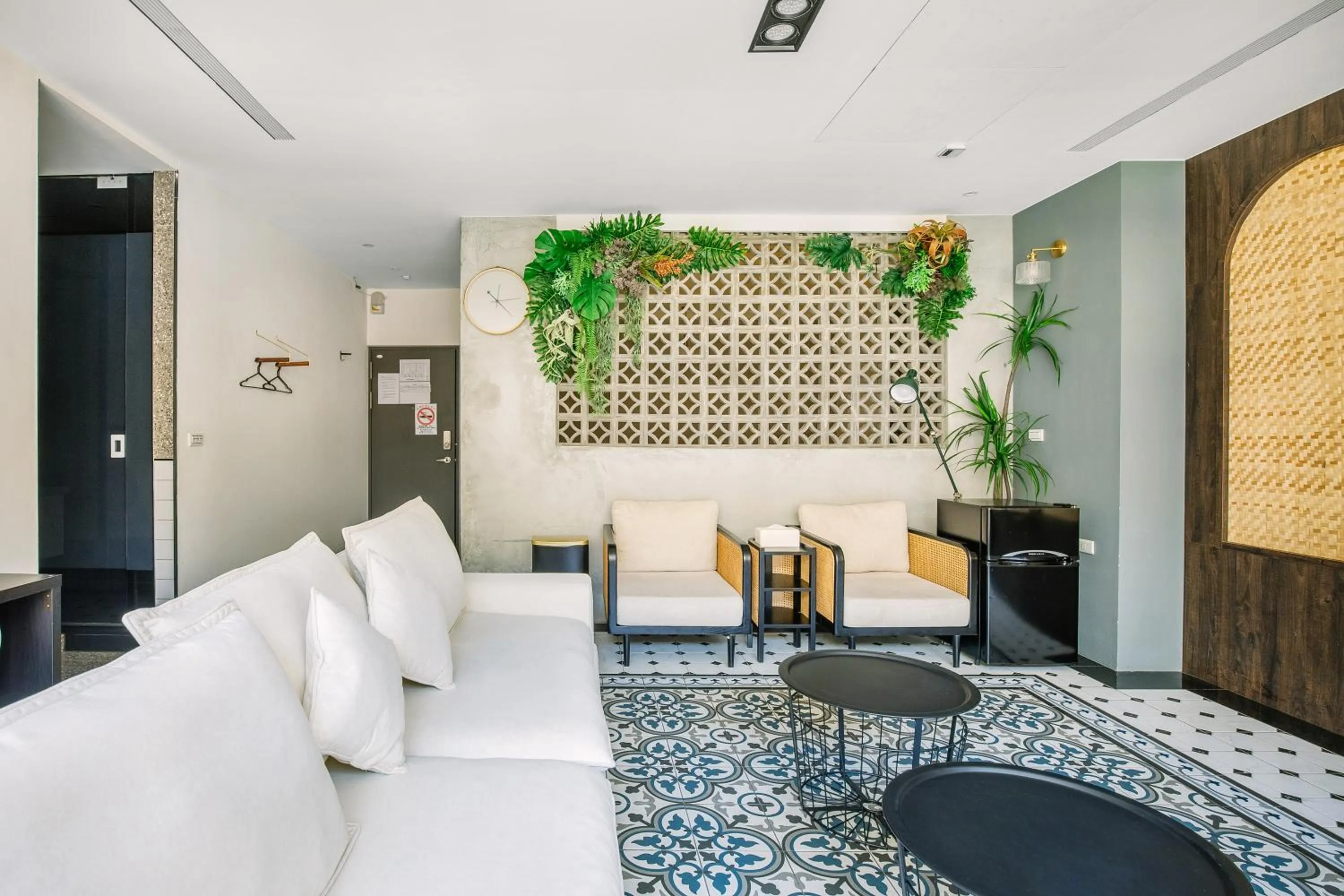 Seating area in Nan Nan