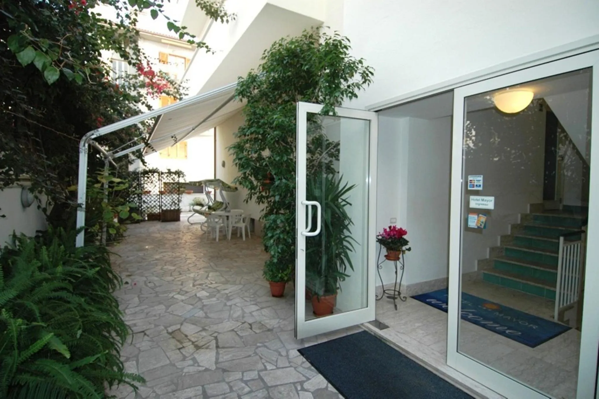 Facade/entrance in Hotel Mayor