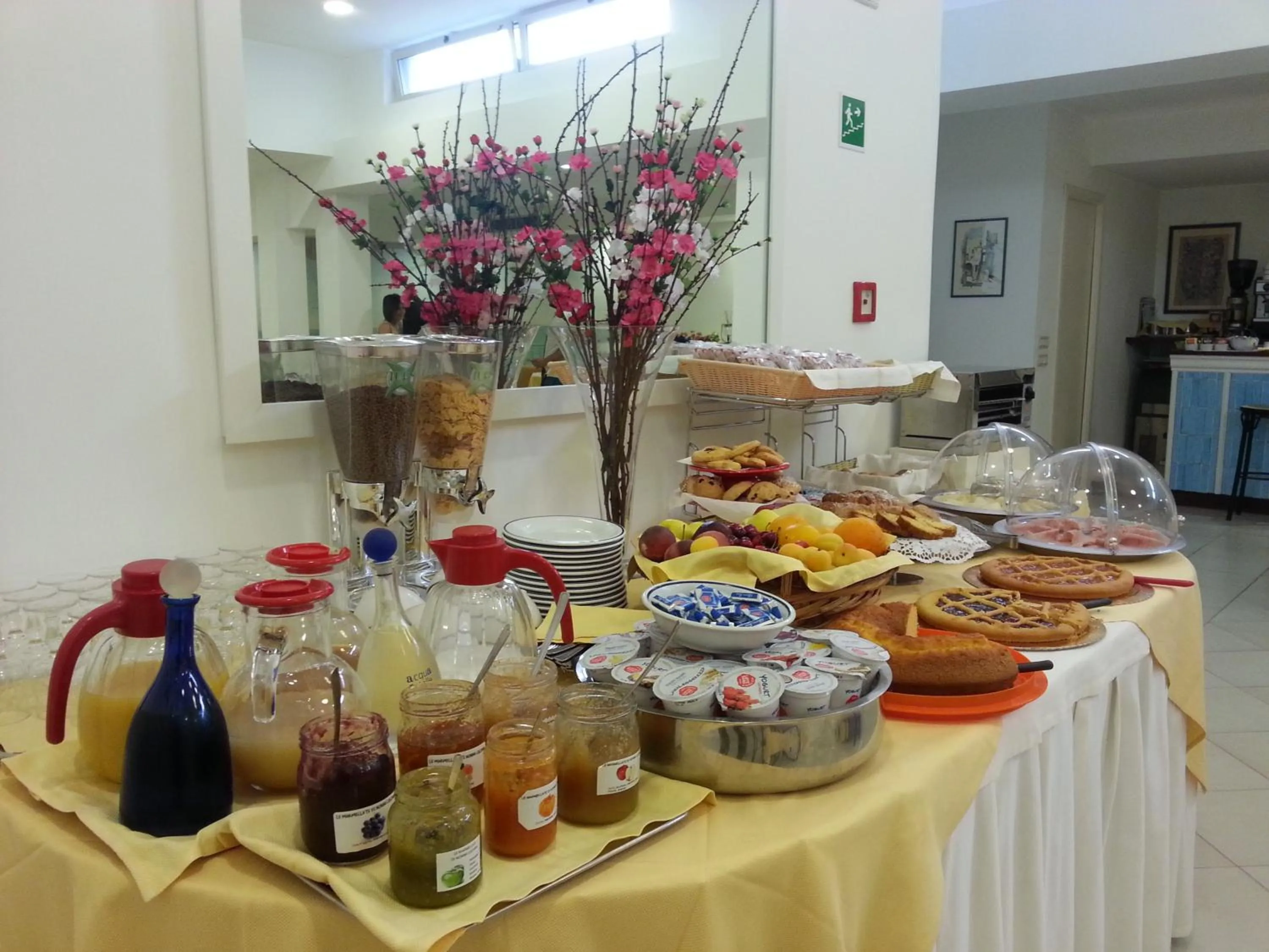 Food in Hotel Mayor