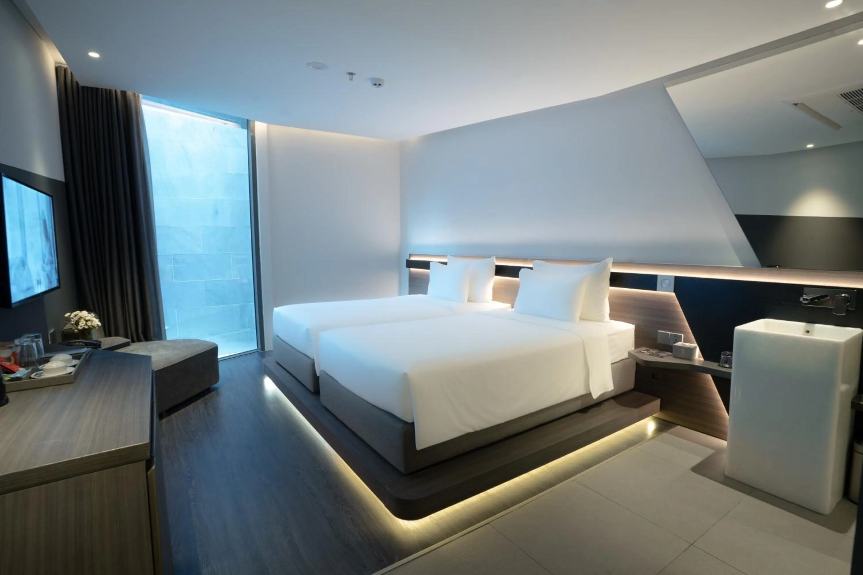 Photo of the whole room, Bed in Draco Hotel & Suites