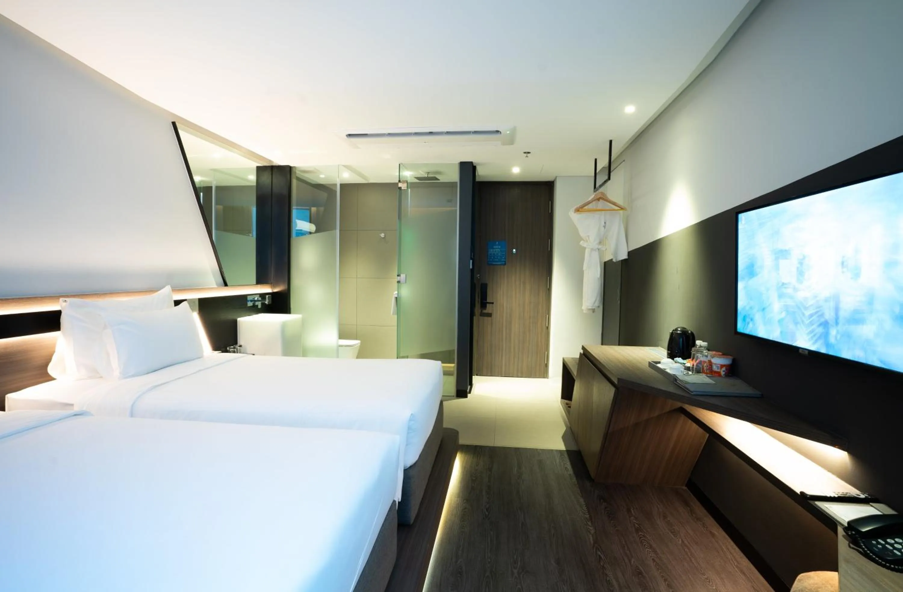 Bedroom, Bed in Draco Hotel & Suites