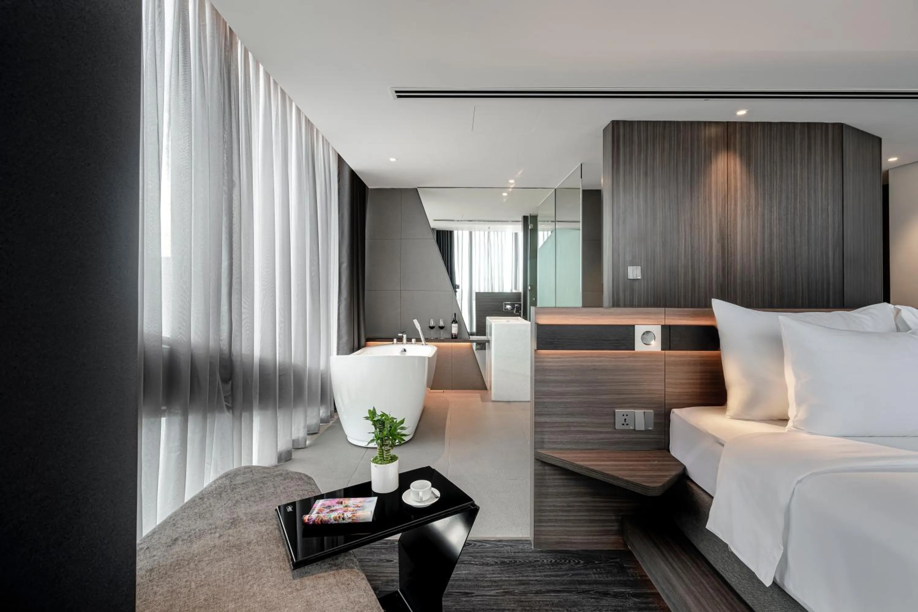 Bedroom, Bed in Draco Hotel & Suites