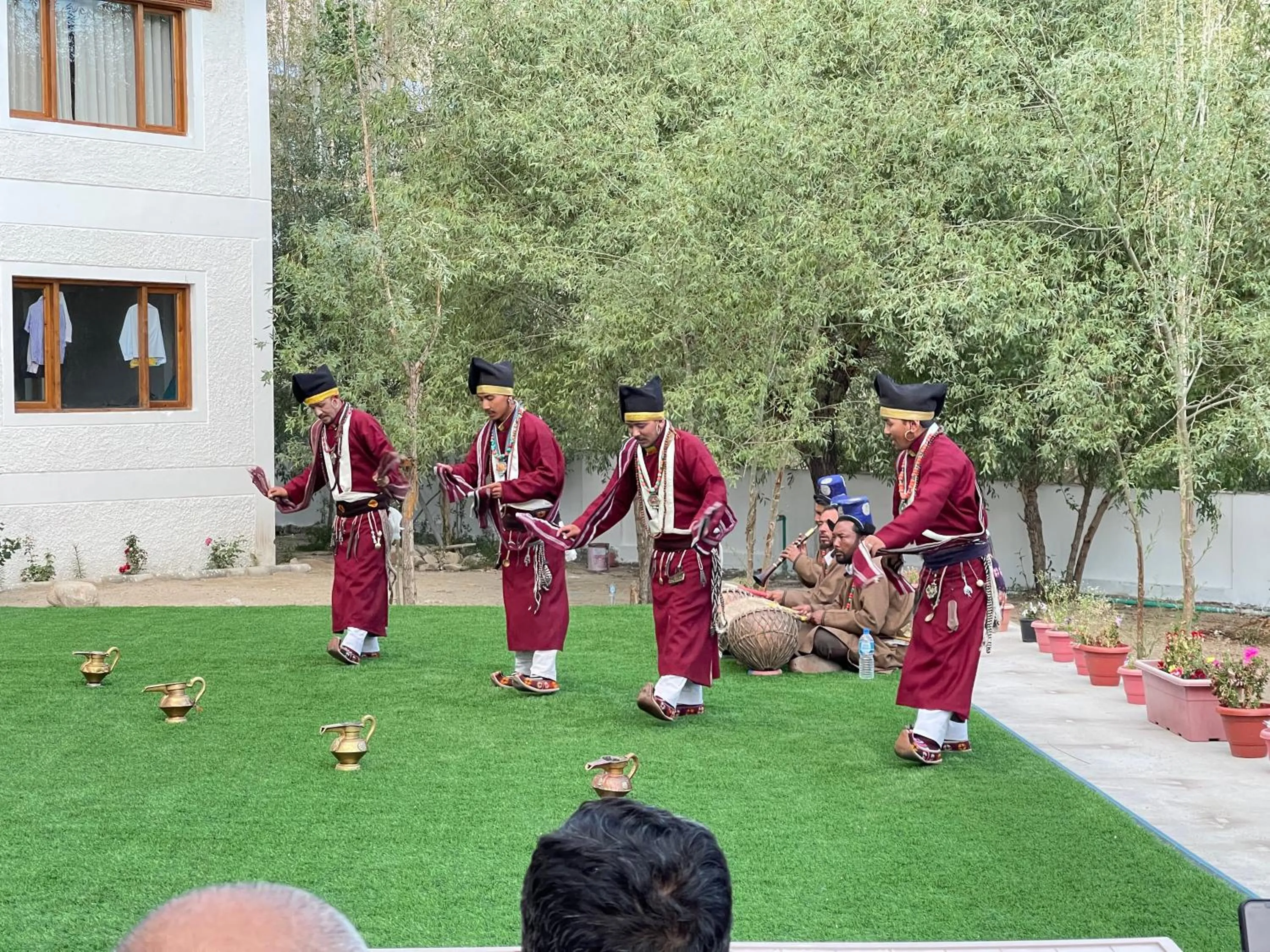 Garden view in Hotel Deskitsal