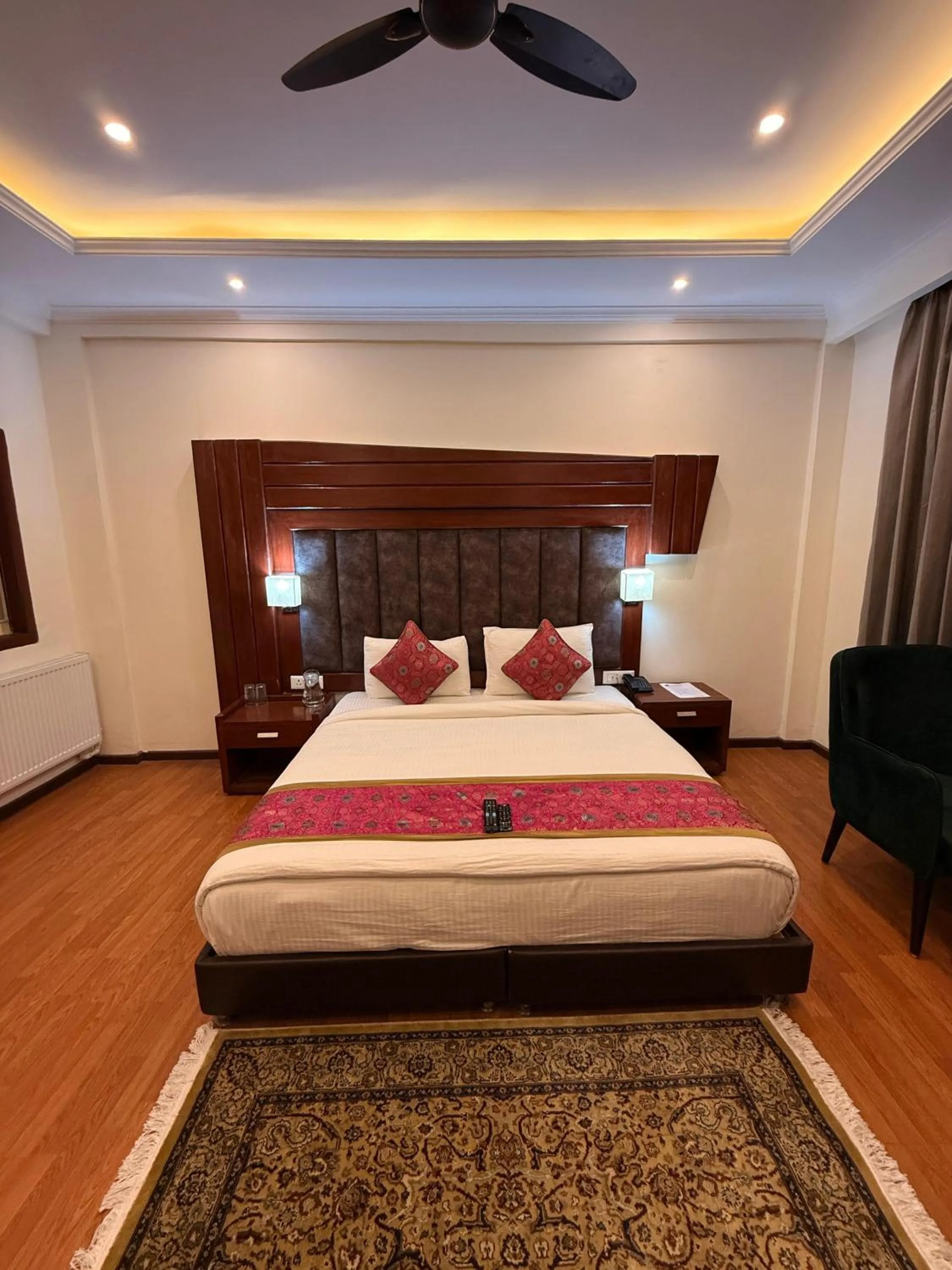 Bed in Hotel Deskitsal