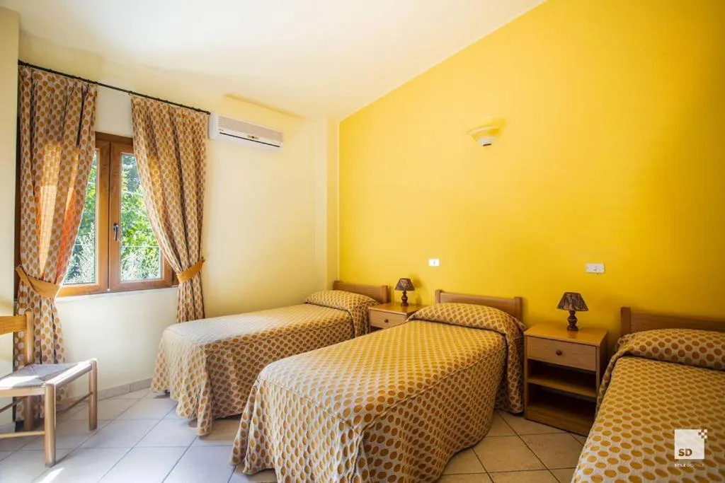 Bed in Tonicello Hotel Resort & SPA