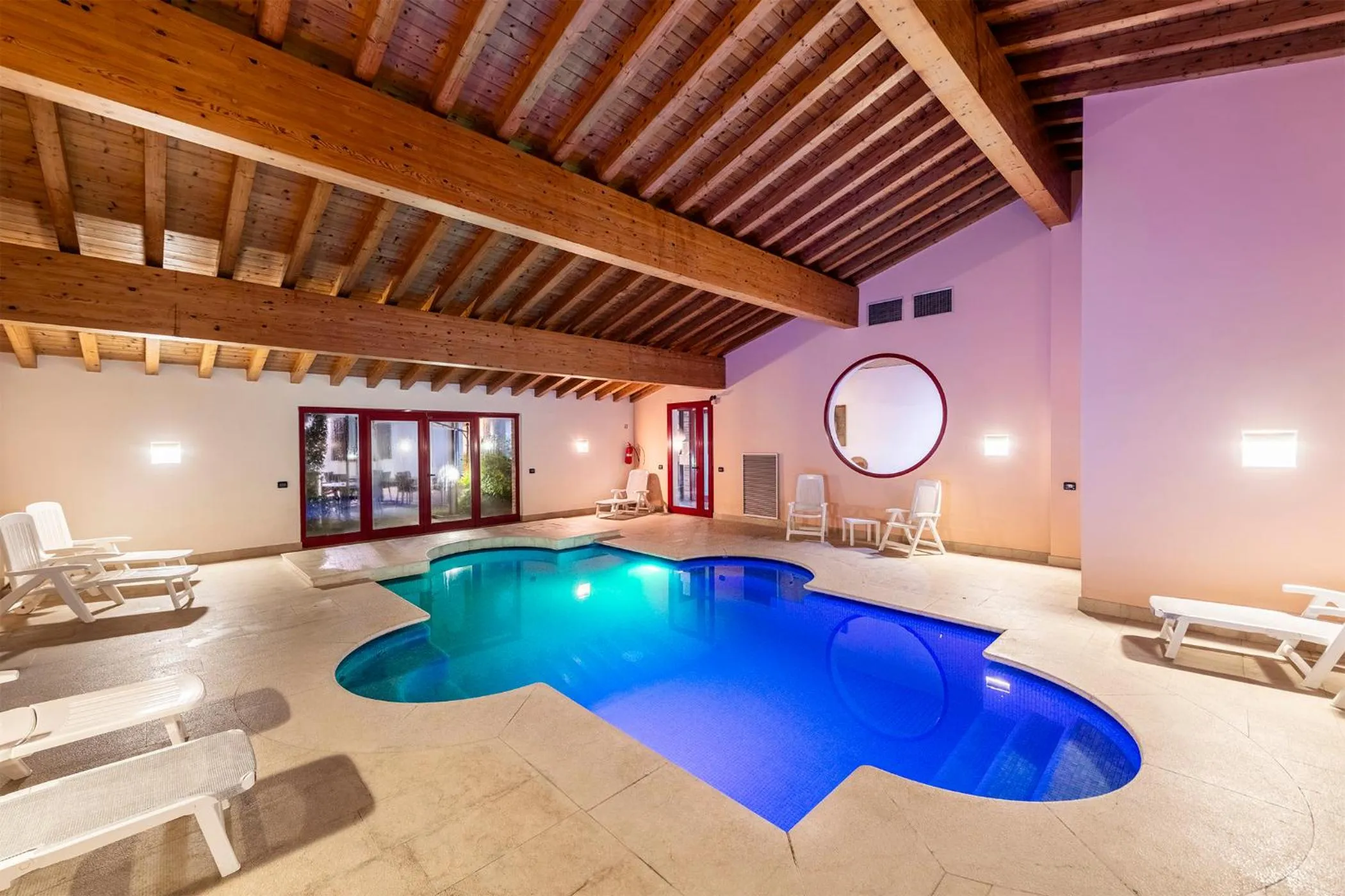 Swimming pool in Hotel Vecchio Casello