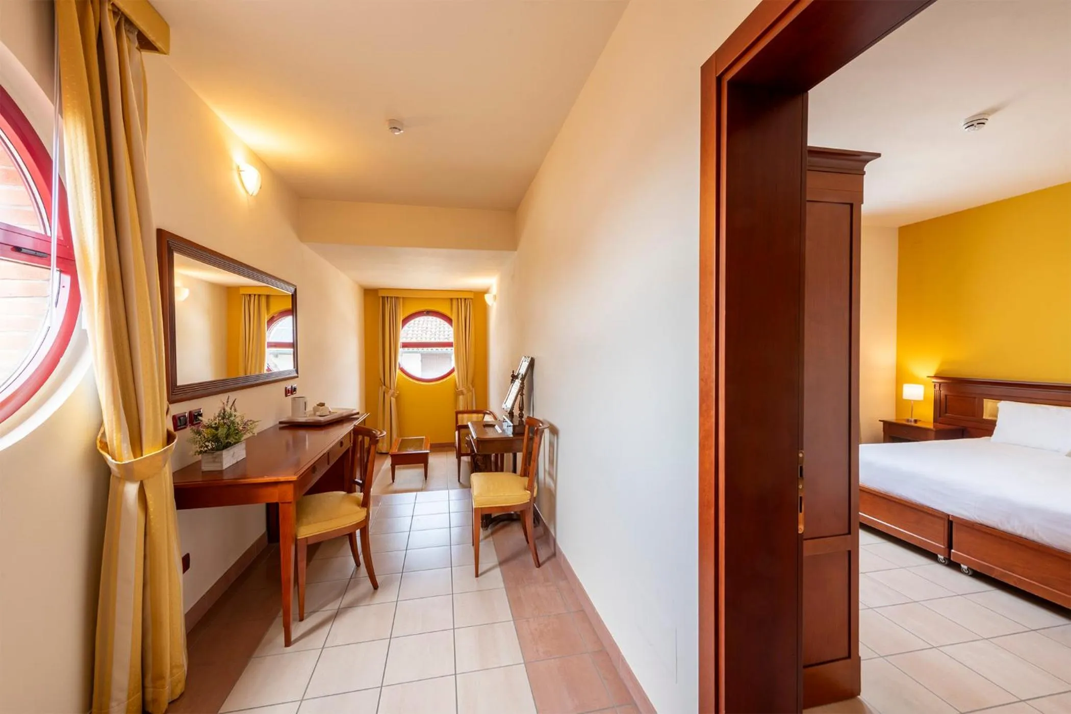 Seating area, Bed in Hotel Vecchio Casello