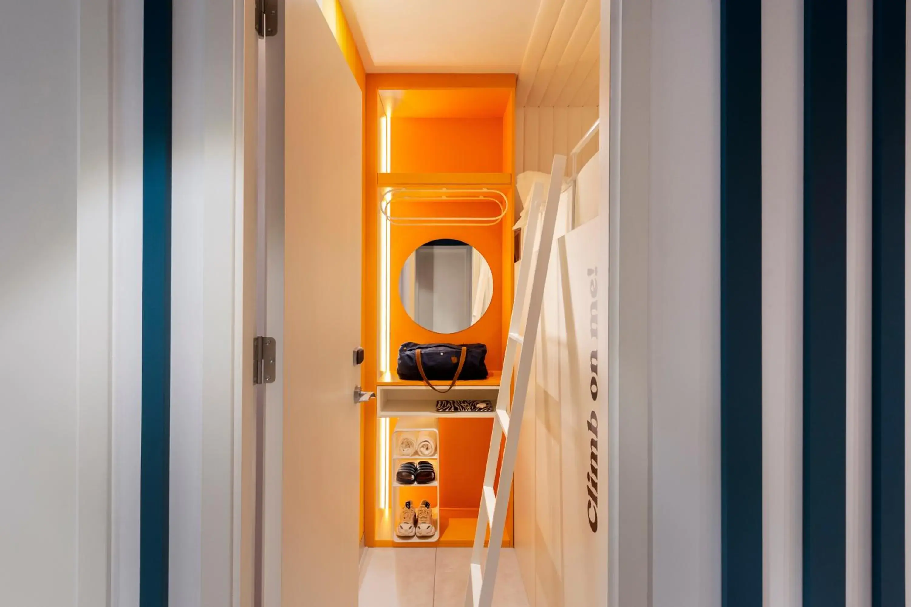 Female - single occupancy - Pod Individual Up in Coeo Pod Hostel Beatas Female - single occupancy - Pod Individual Up in Coeo Pod Hostel Beatas