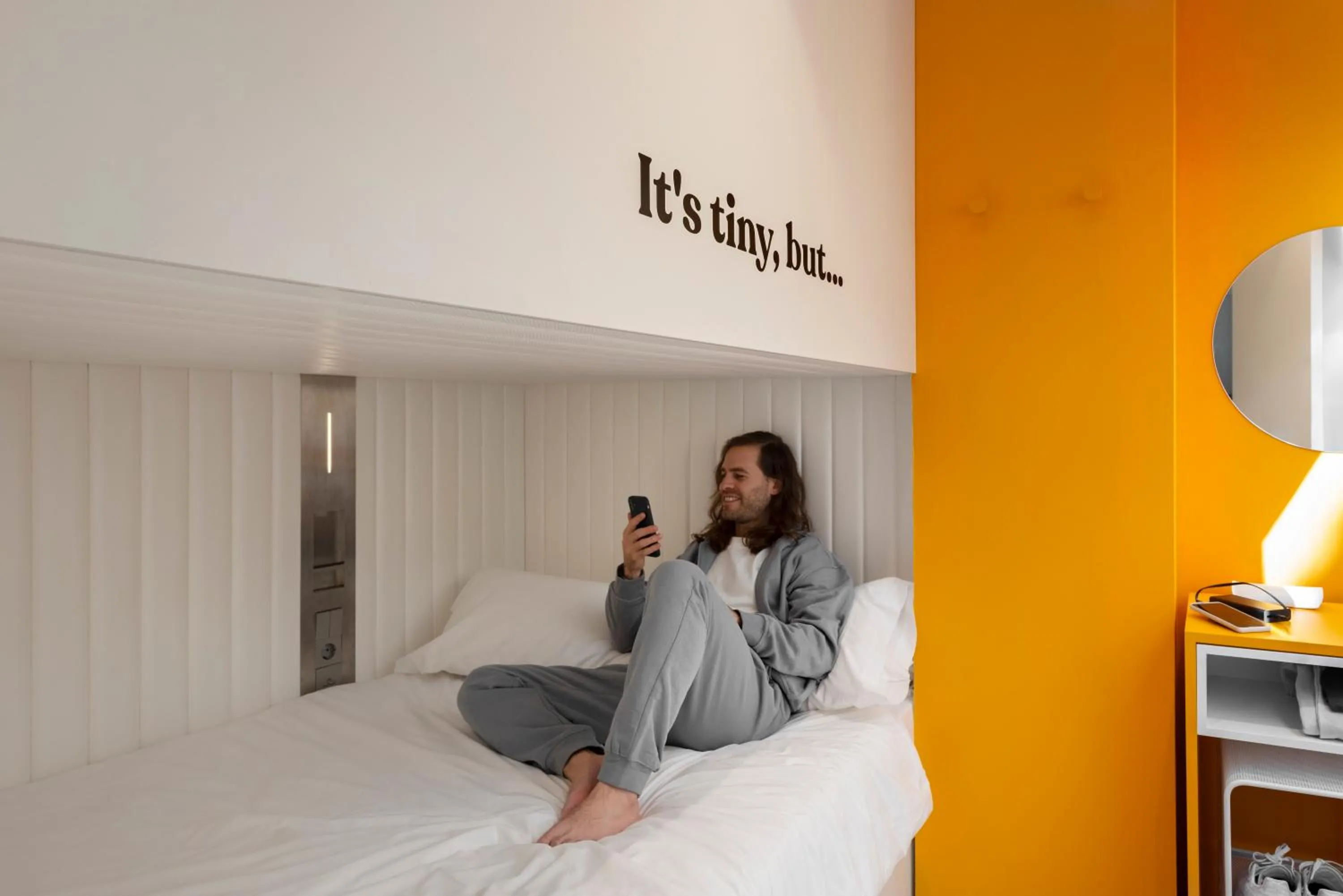 Photo of the whole room, Bed in Coeo Pod Hostel Beatas