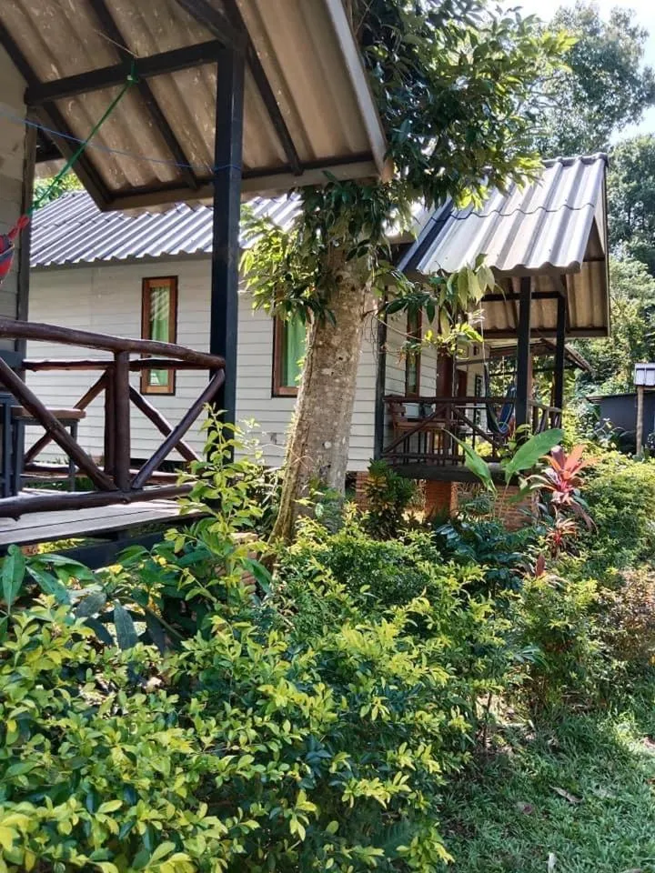 Patio in Green Garden Bungalows