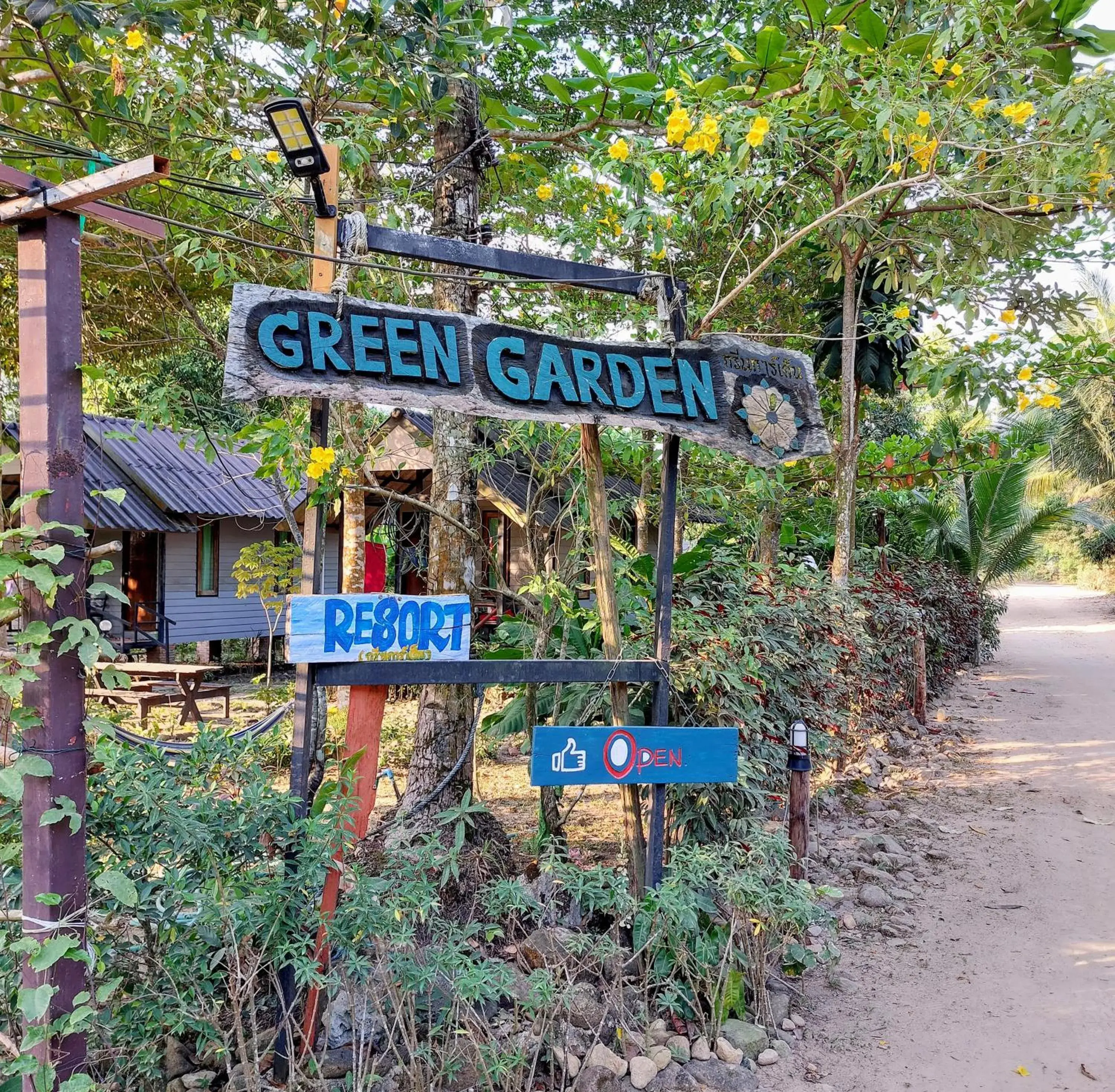 Green Garden Bungalows Green Garden Bungalows