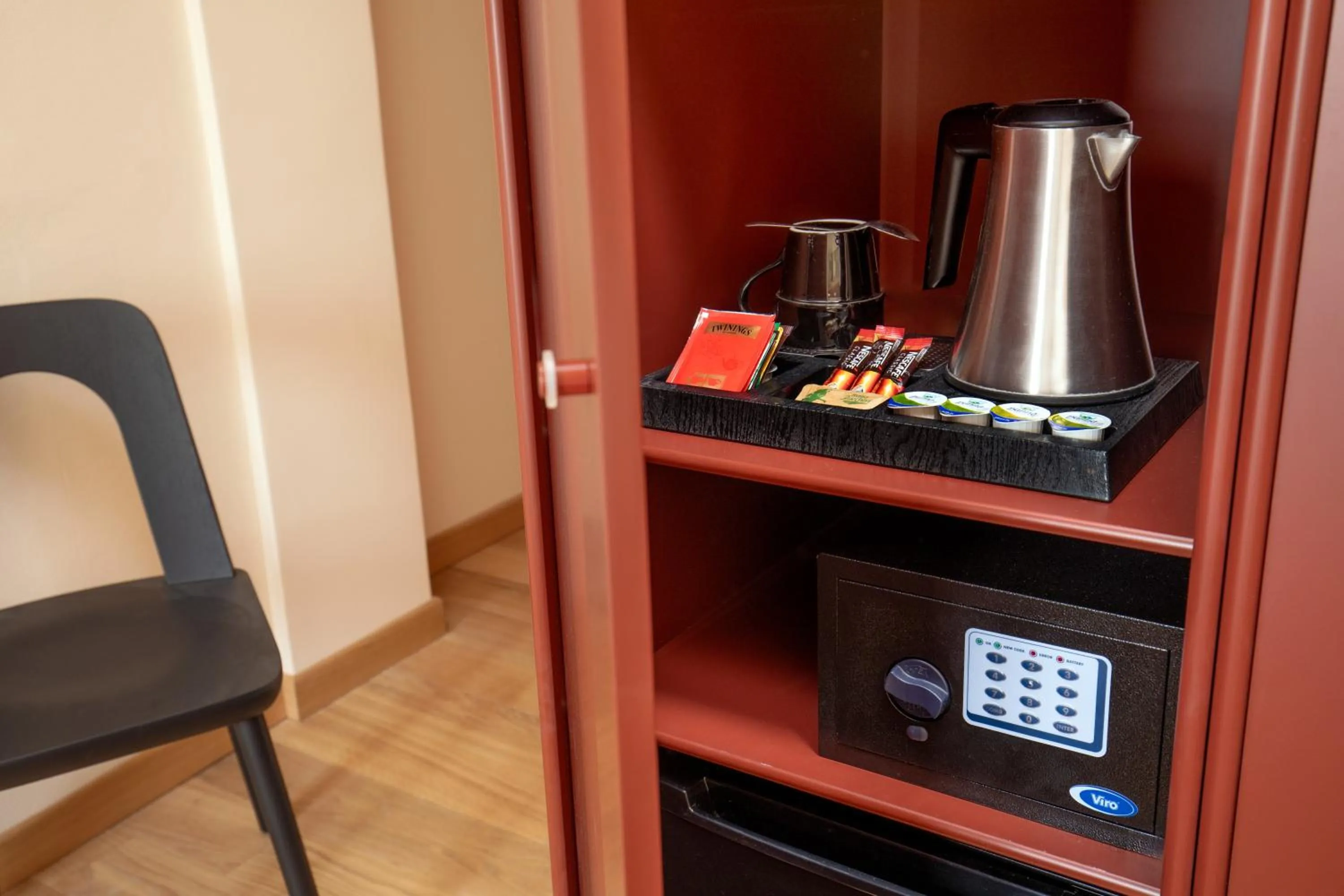 Coffee/tea facilities in Hotel Colosseum