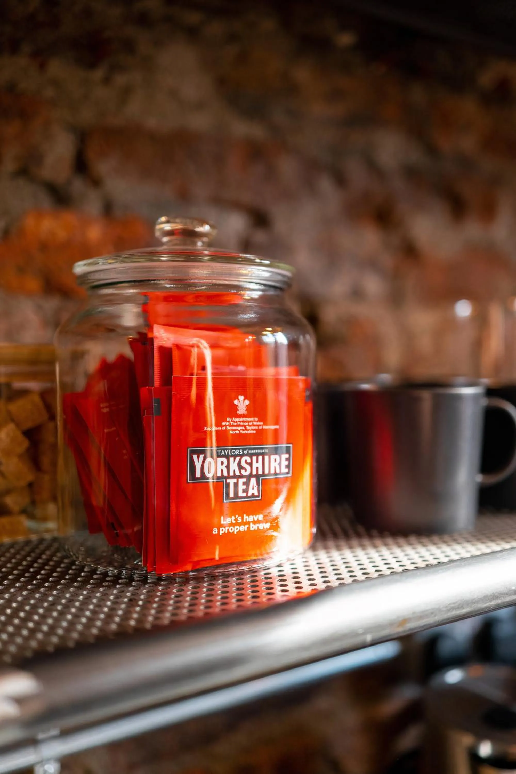 Coffee/tea facilities in Rooms by Green Room