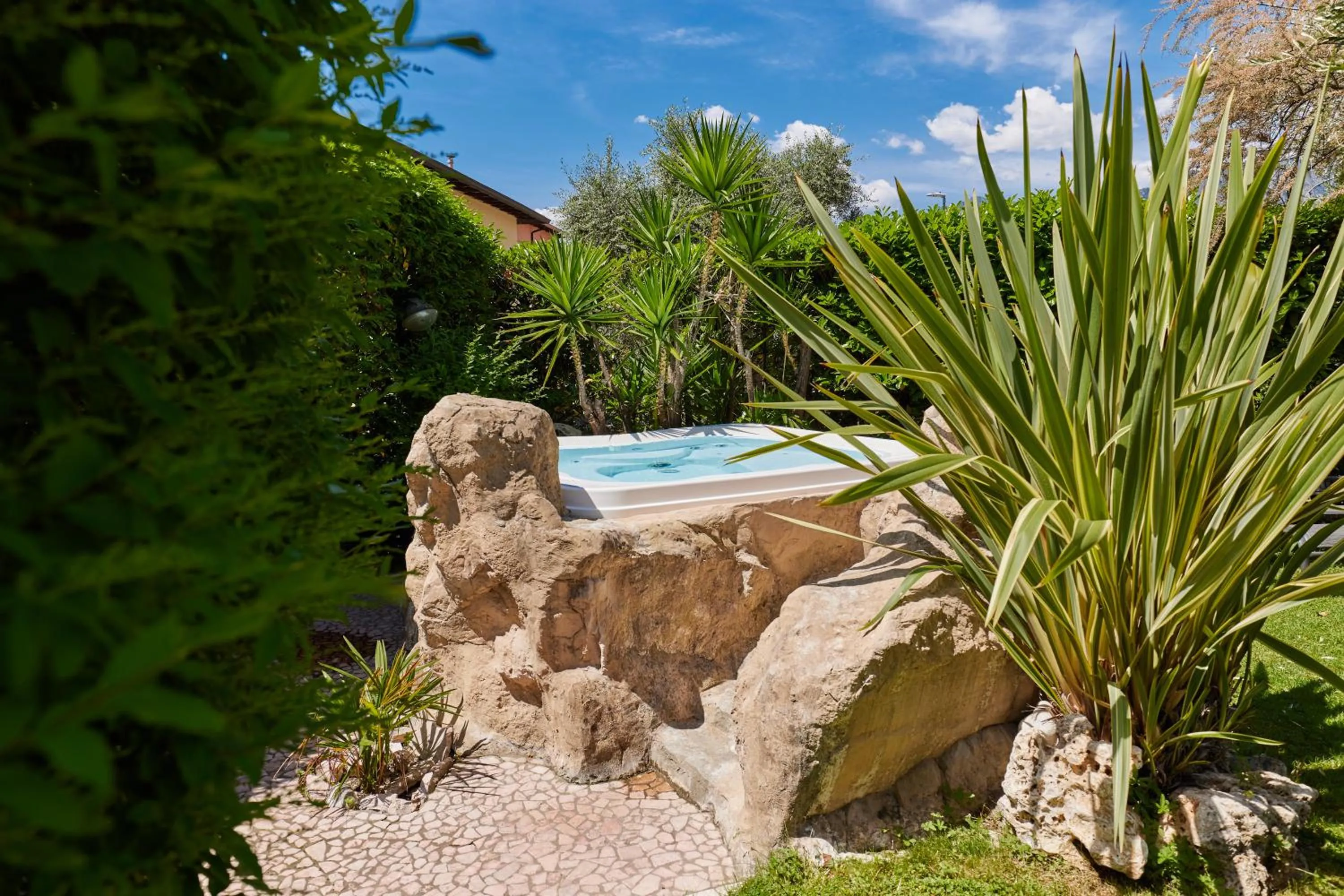 Hot Tub in Eco Hotel Ariston