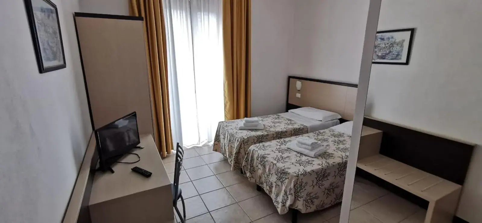 Double or Twin Room with Balcony in Hotel Rondine Double or Twin Room with Balcony in Hotel Rondine