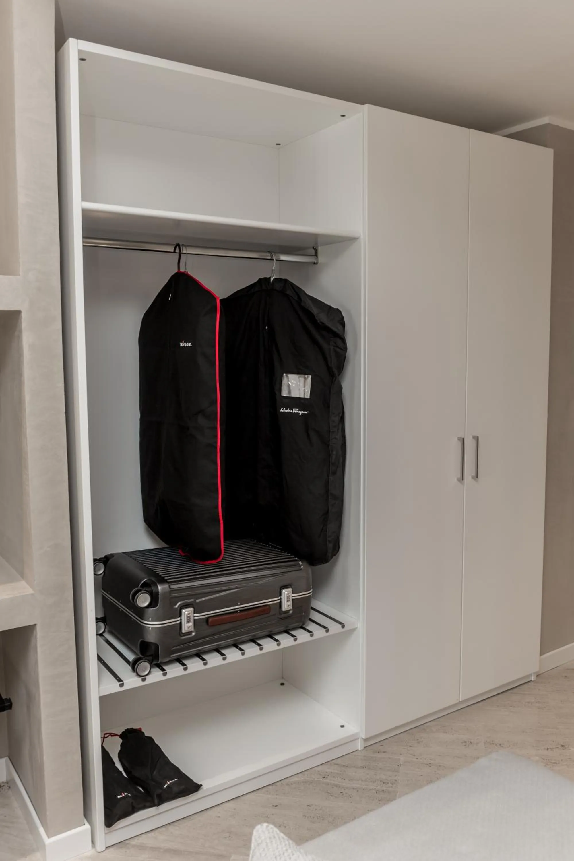 wardrobe in EUROPA Hotel