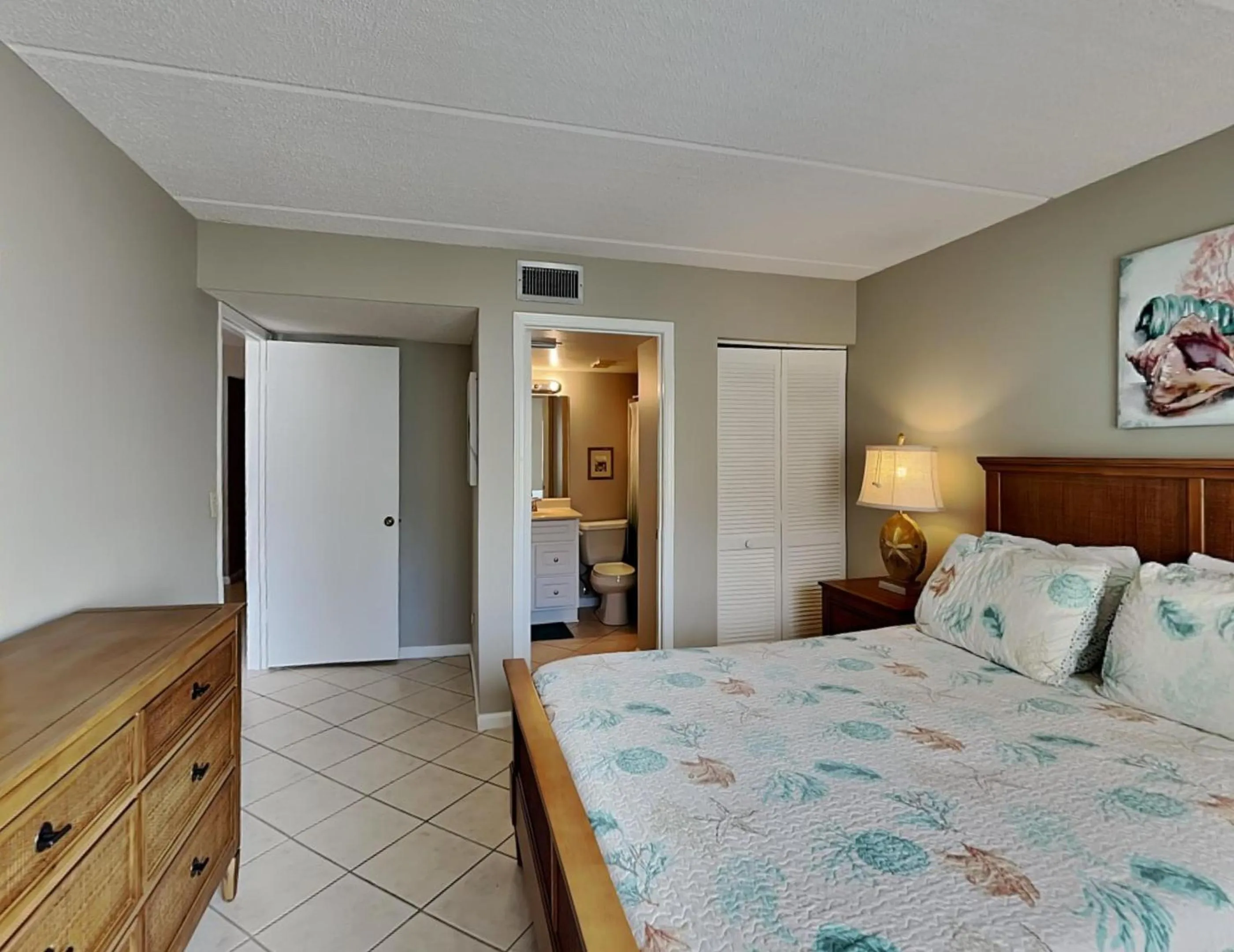 Property building, Bed in Ocean Racquet 5116