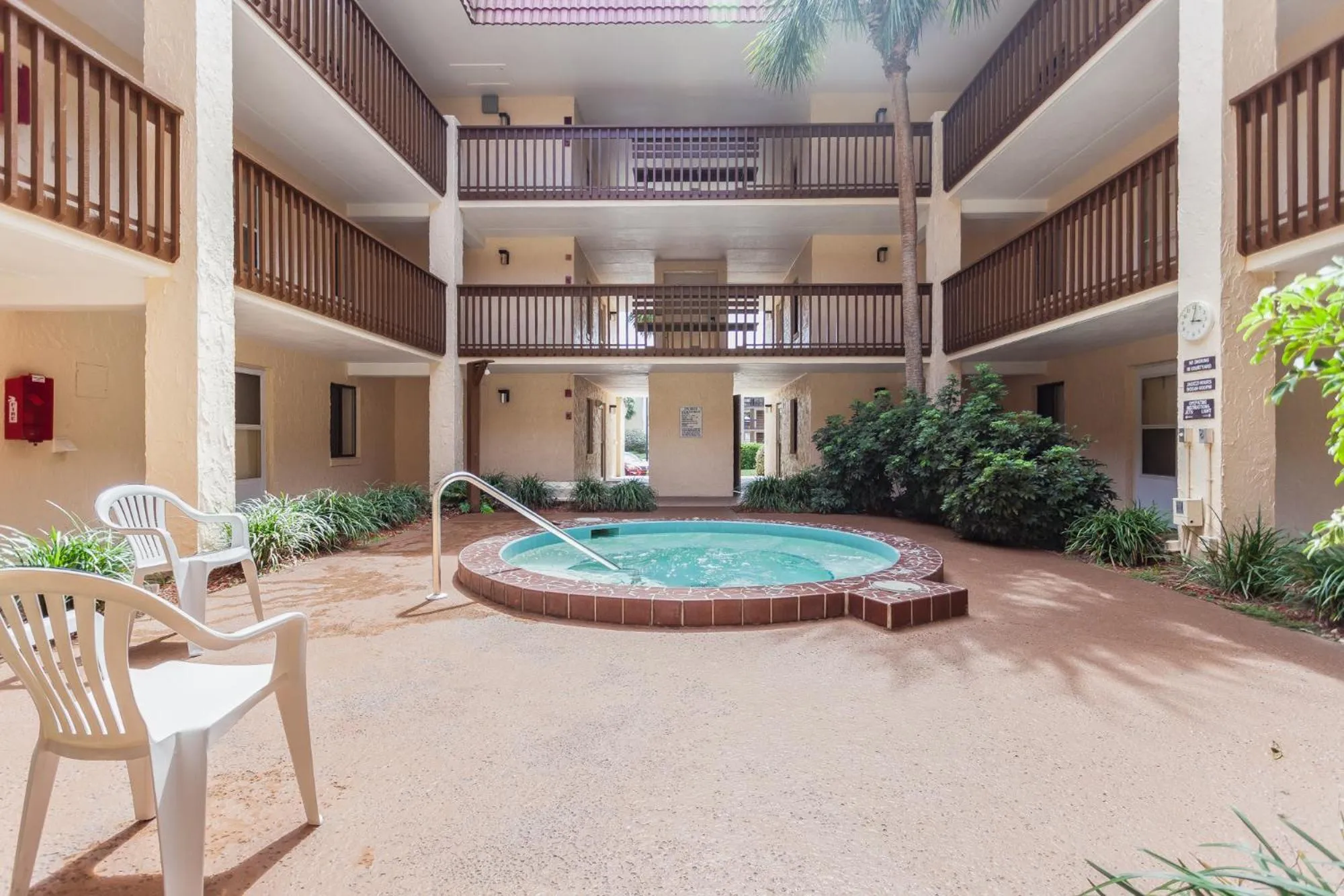 Property building in Ocean Racquet 5116